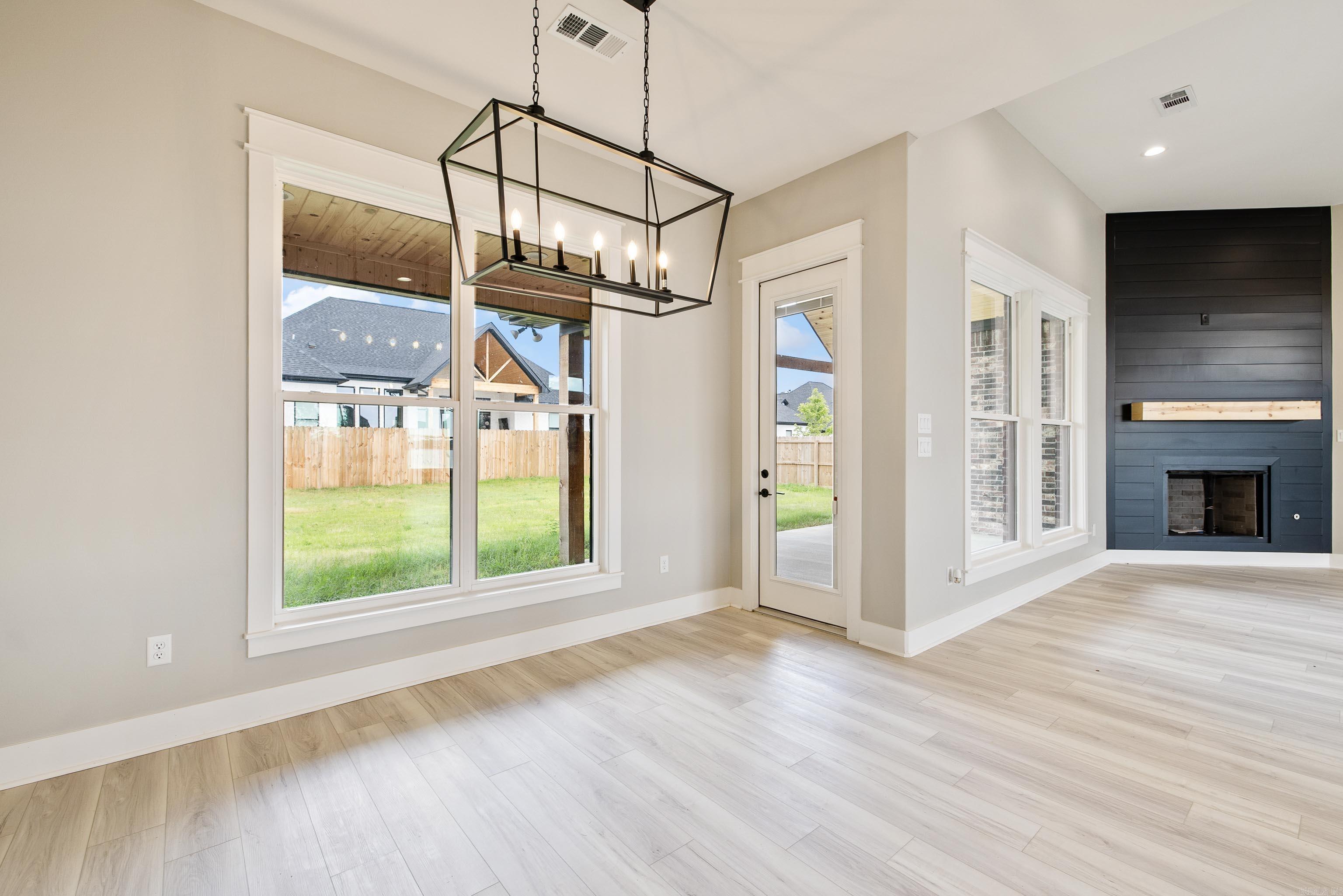 6048 Majestic Waters Drive Benton, AR 72019