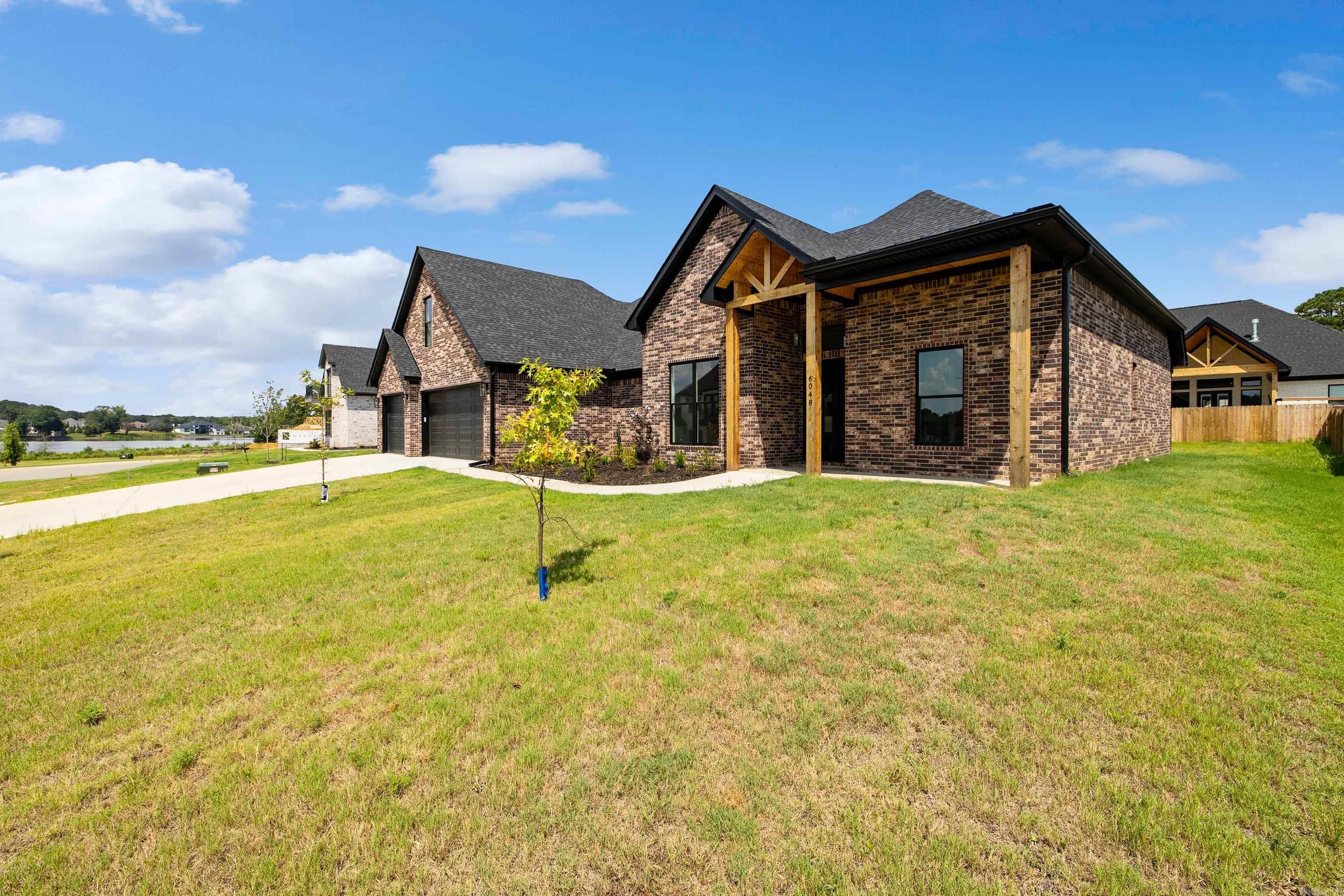 6048 Majestic Waters Drive Benton, AR 72019