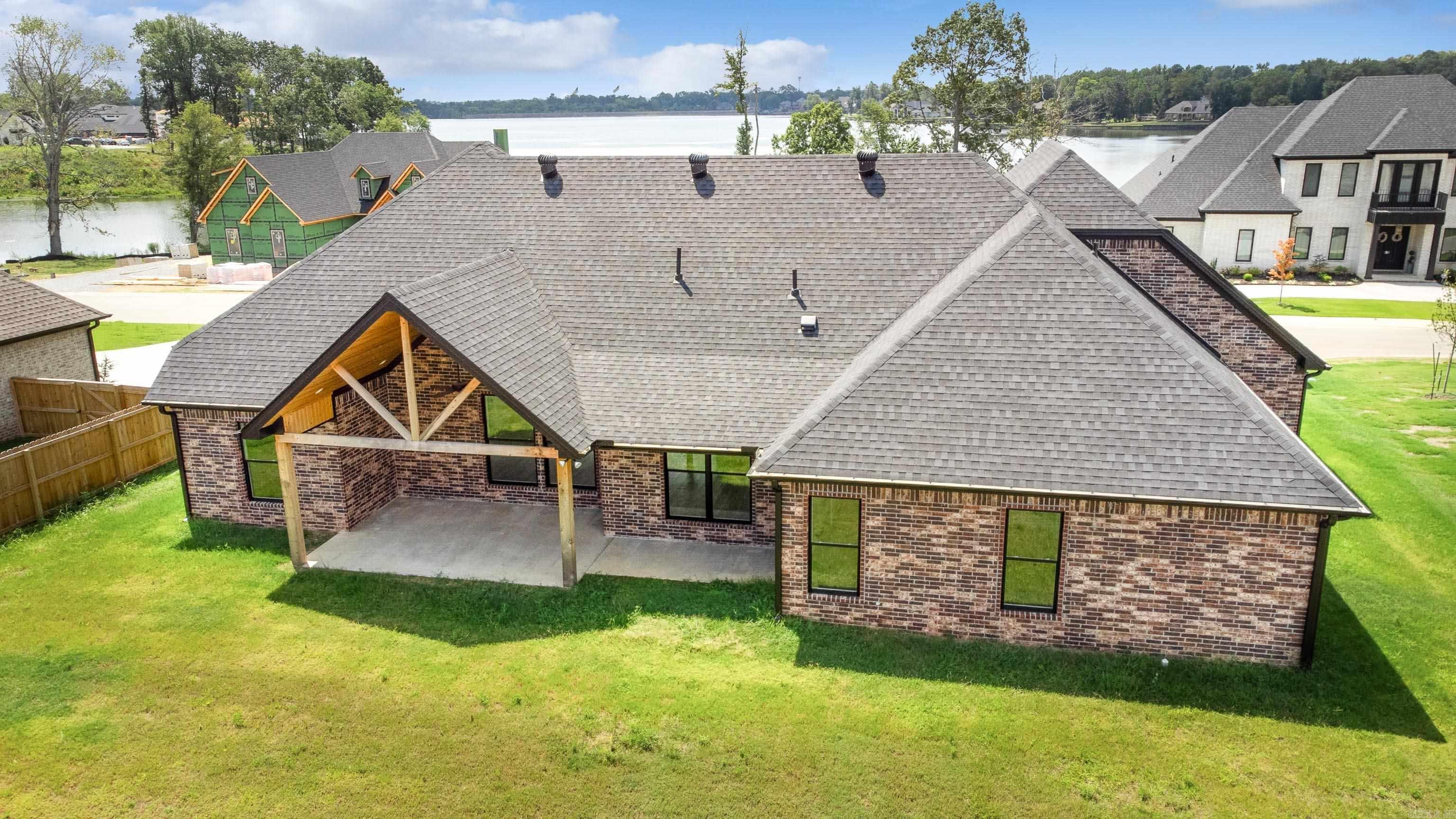 6048 Majestic Waters Drive Benton, AR 72019