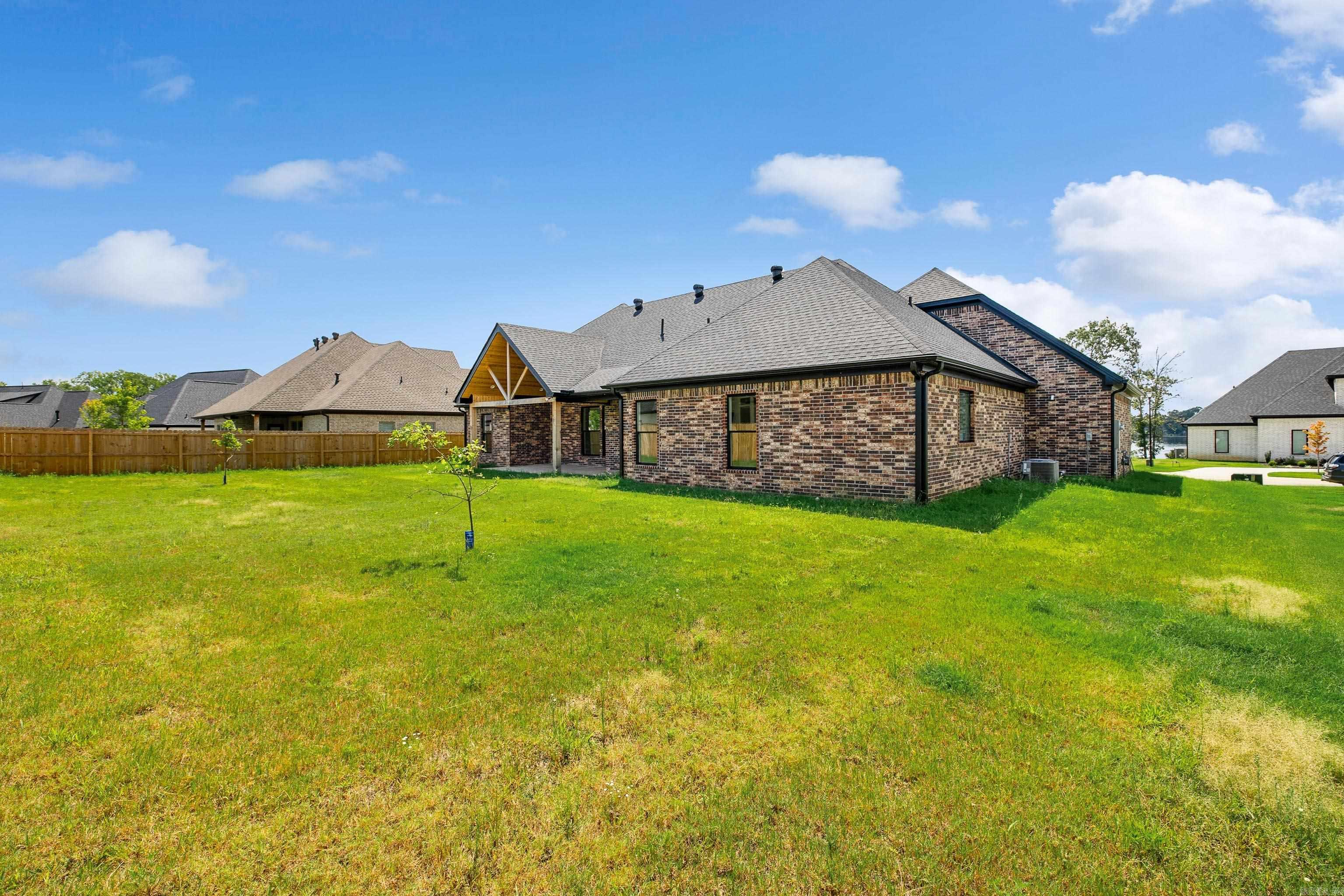6048 Majestic Waters Drive Benton, AR 72019