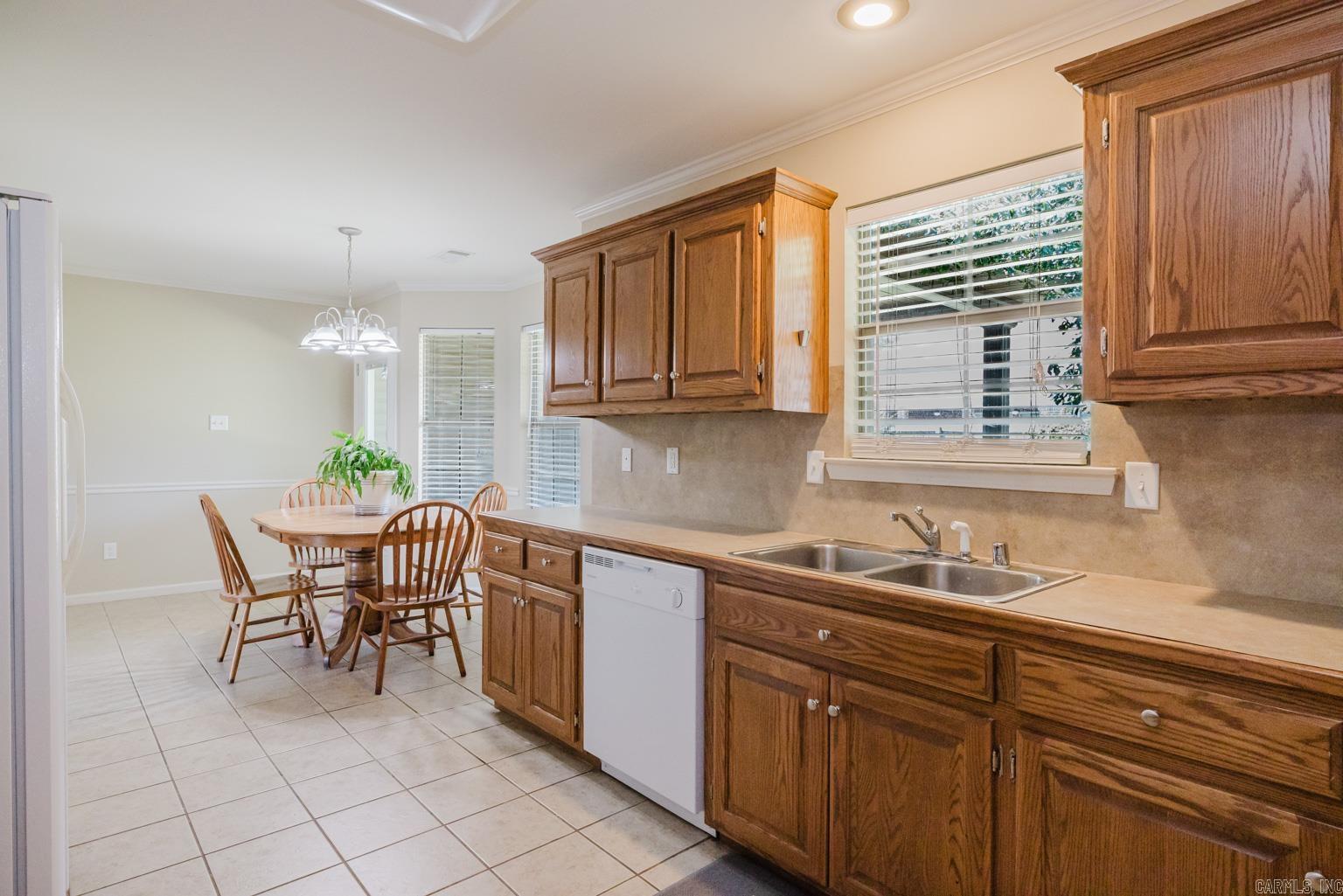 3105 Shelby Dr  Benton, AR
