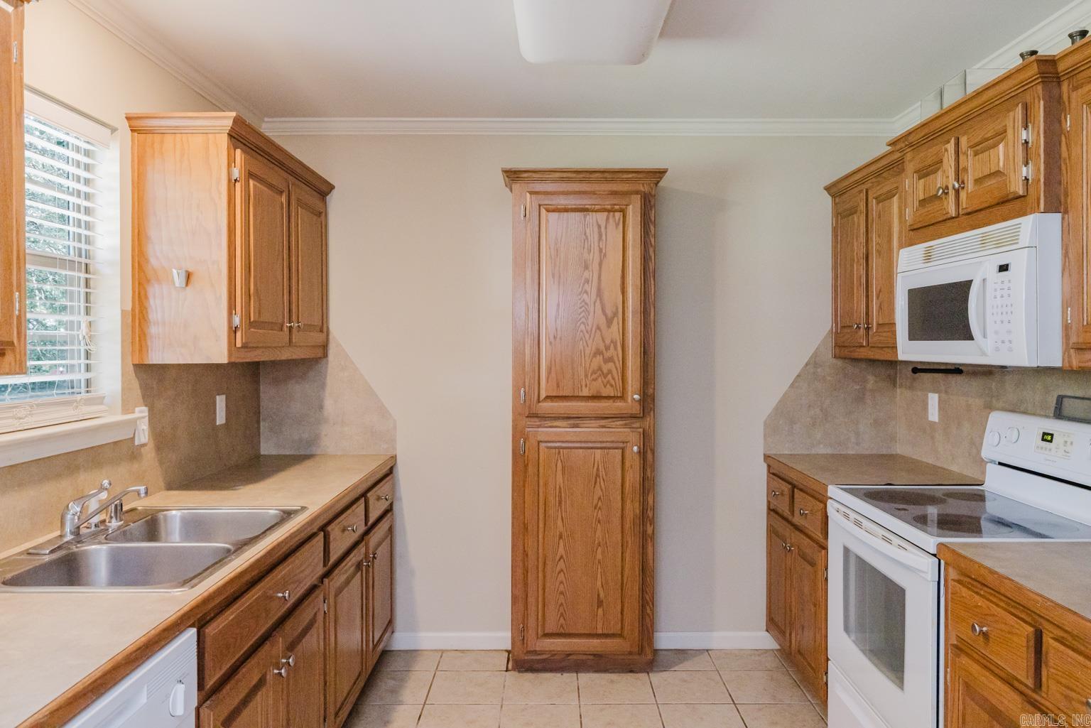 3105 Shelby Dr  Benton, AR