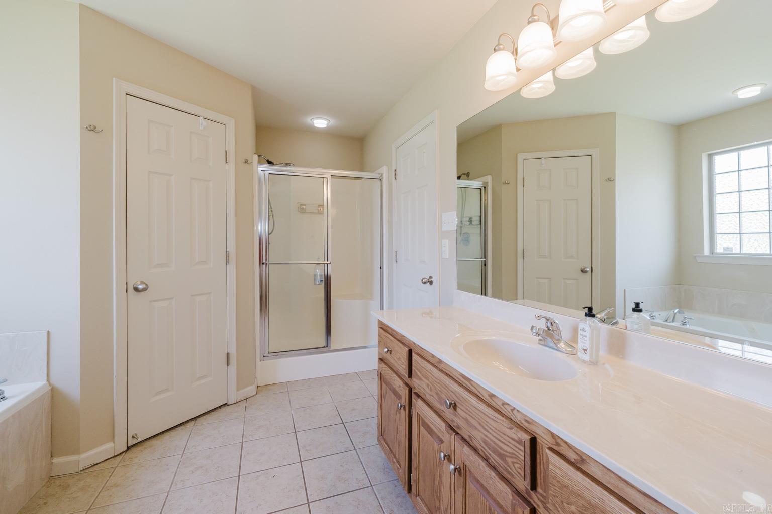 3105 Shelby Dr  Benton, AR