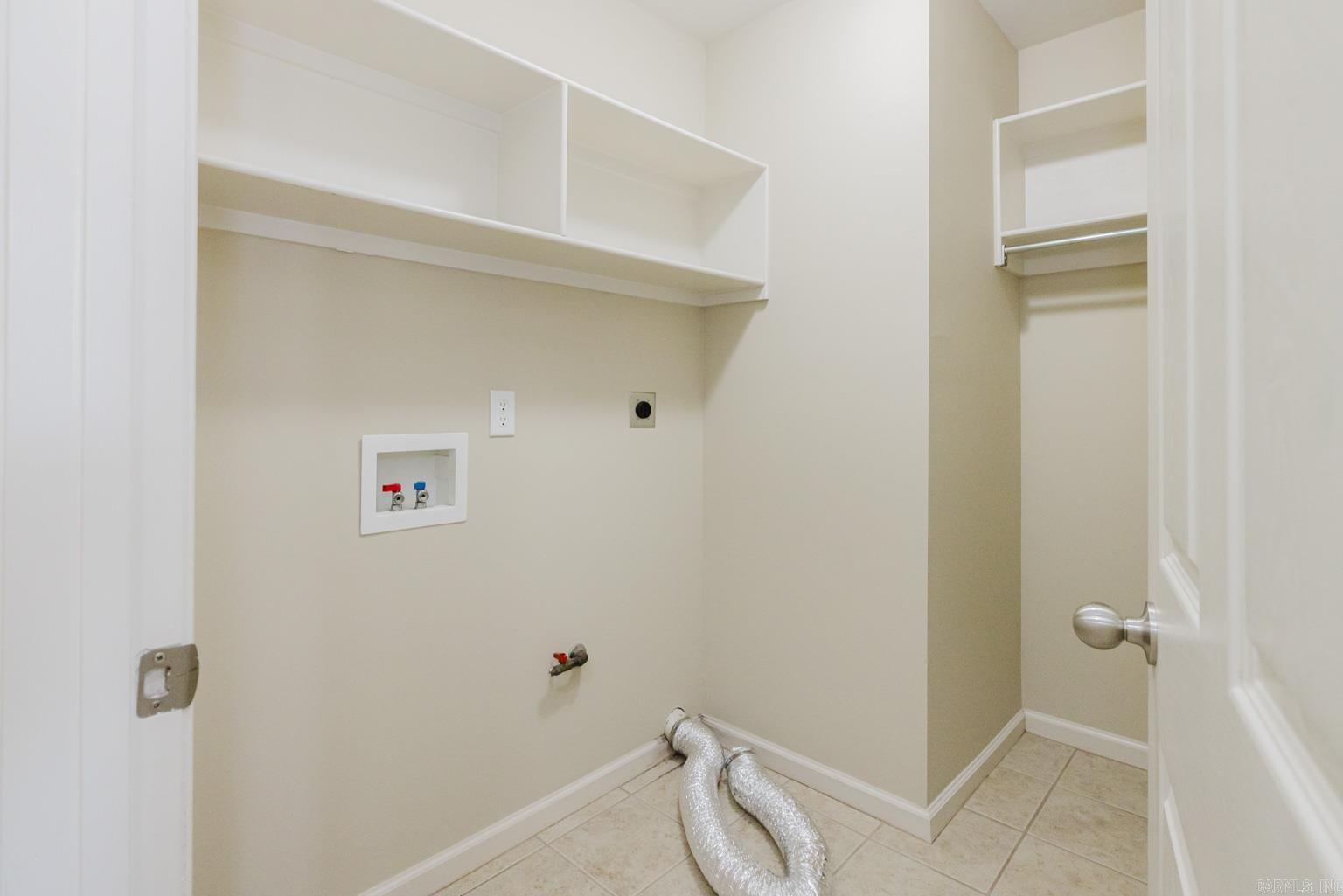 3105 Shelby Dr  Benton, AR