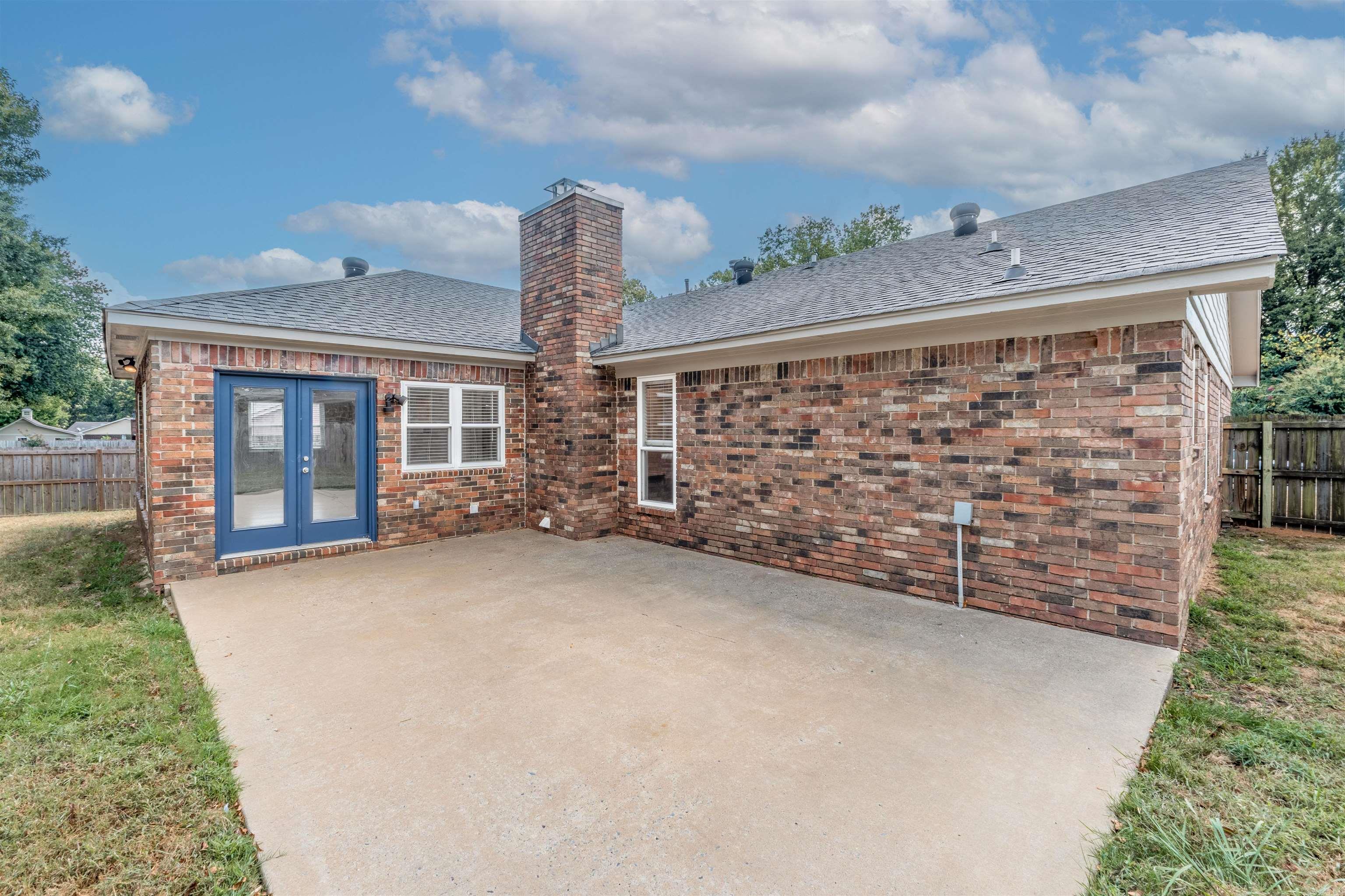 18 Manchester Dr. Conway, AR 72034