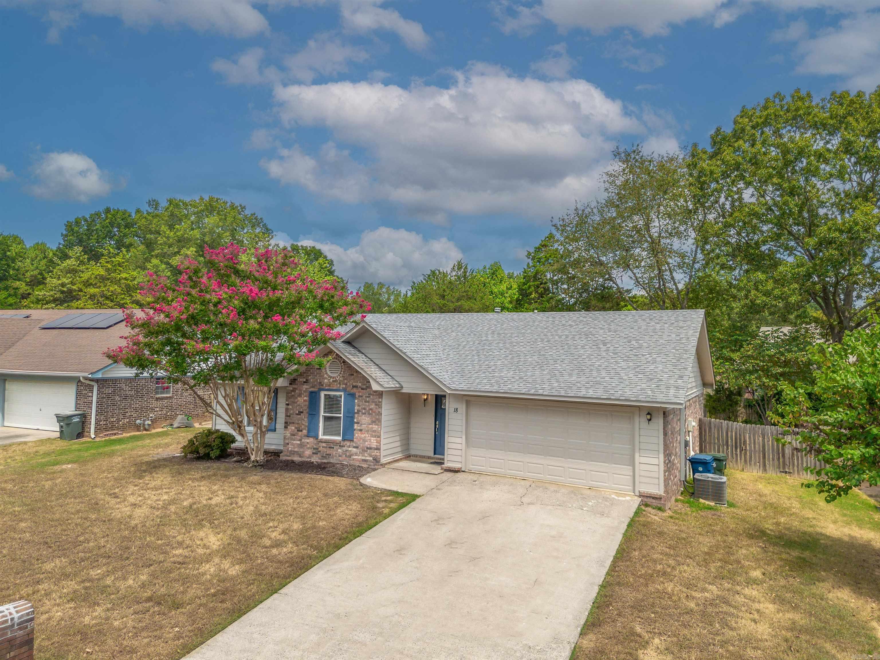 18 Manchester Dr. Conway, AR 72034