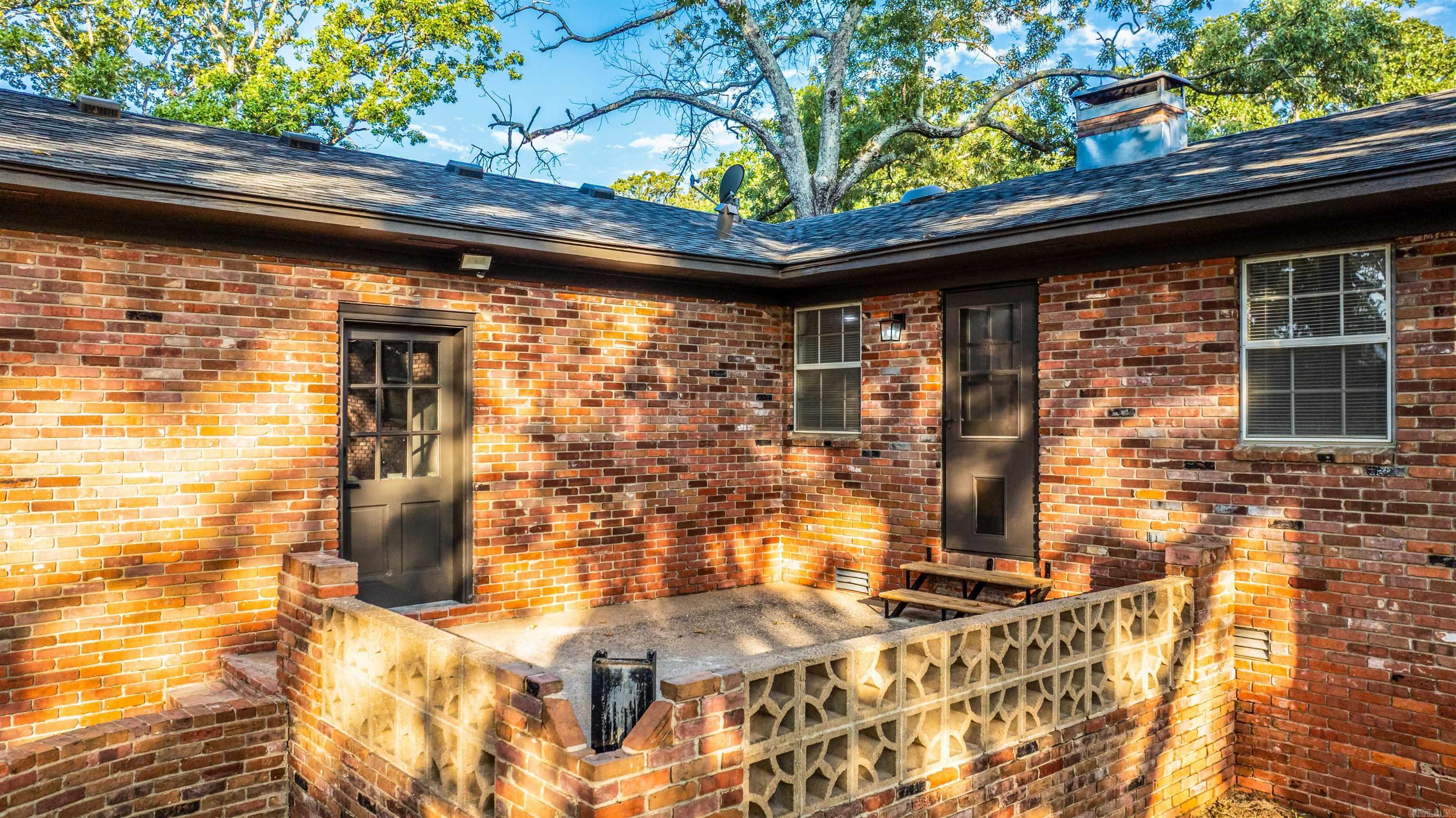 7000 Comanche  North Little Rock, AR