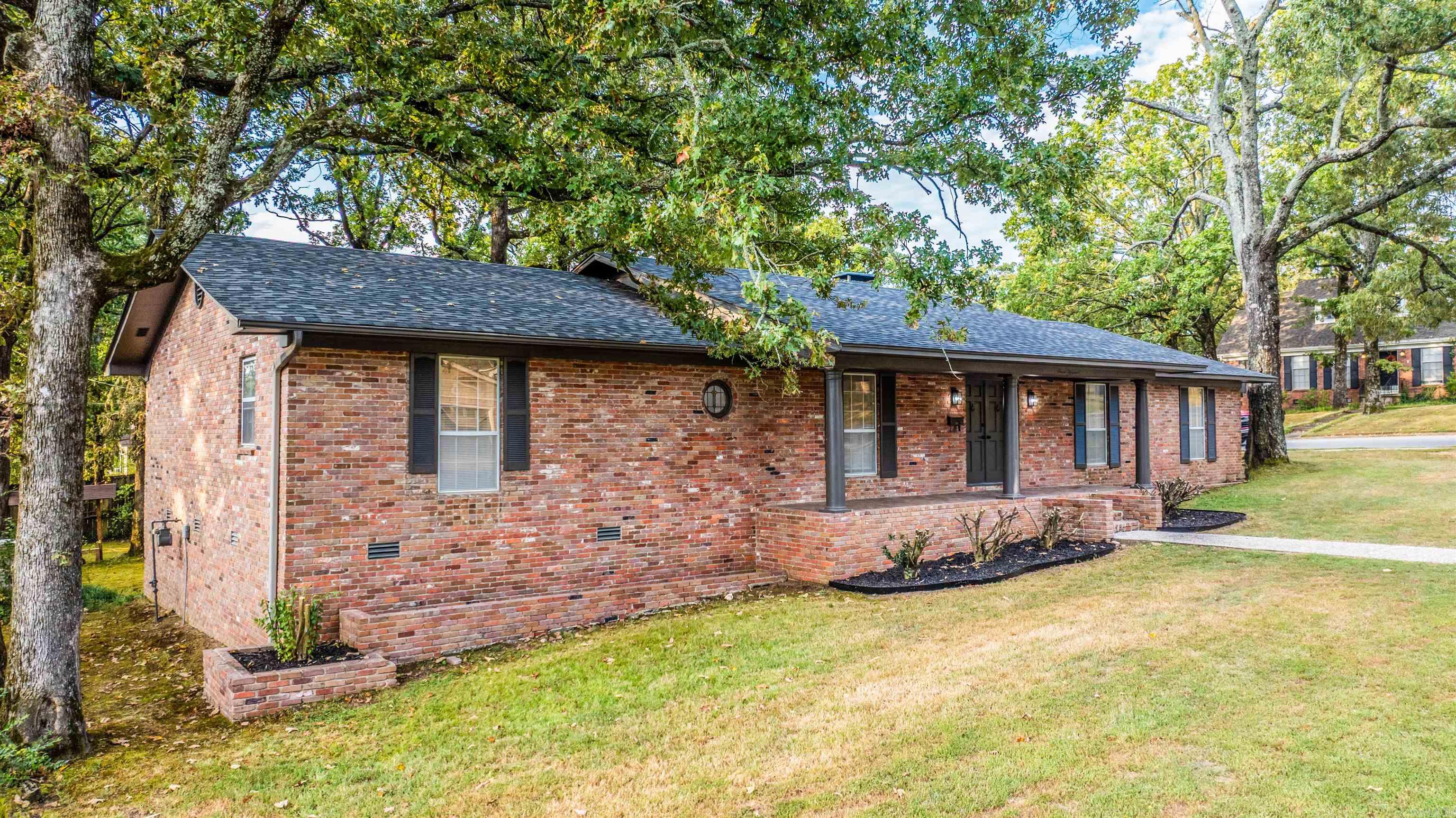 7000 Comanche  North Little Rock, AR
