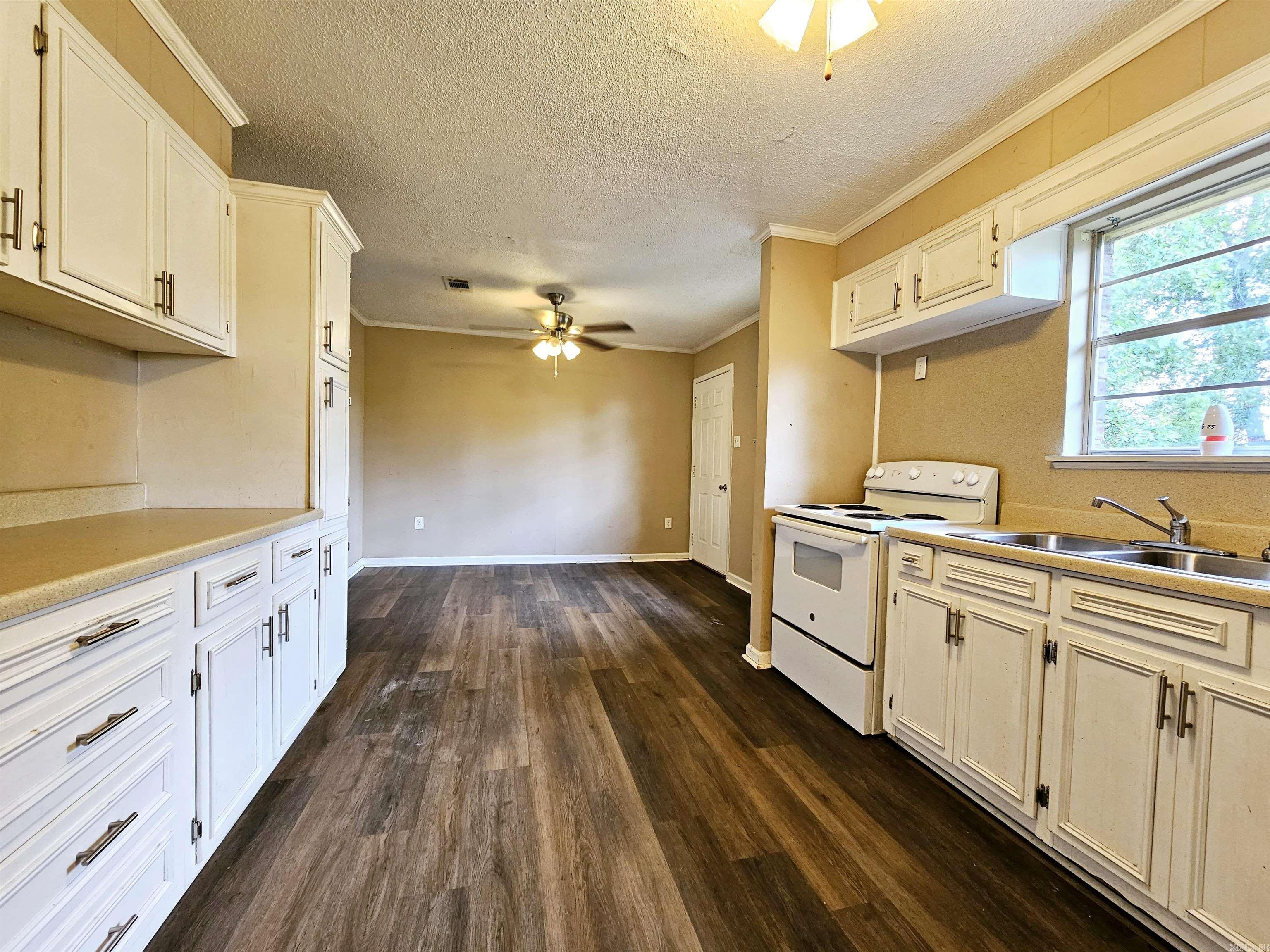 766 Main  Conway, AR