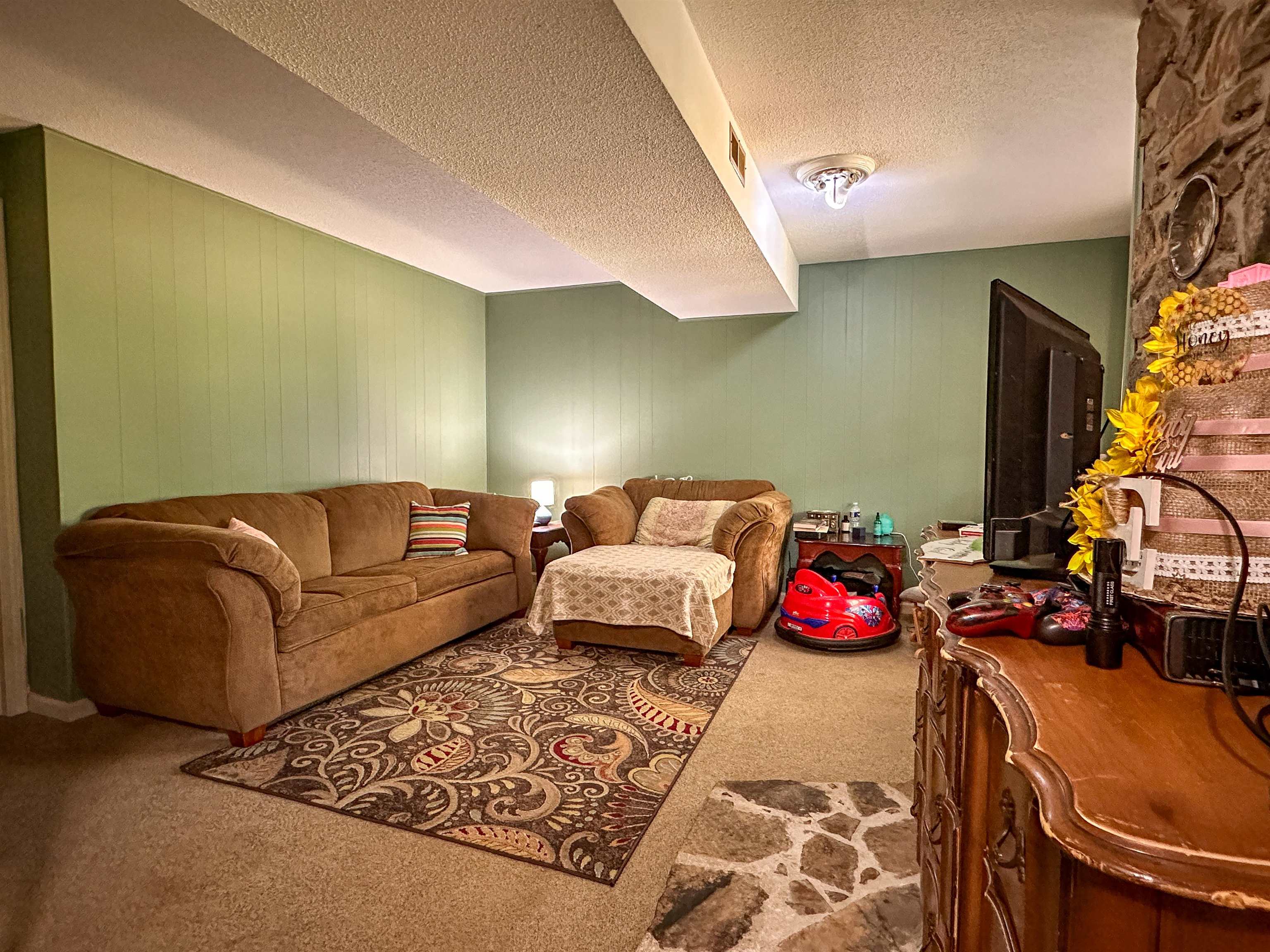 5 Ustisti  Cherokee Village, AR