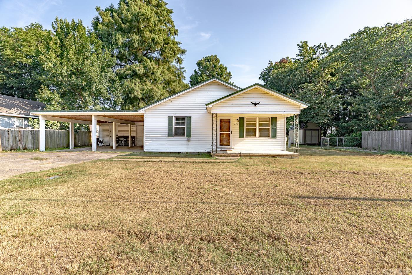 224 E Olympia Ave  Manila, AR