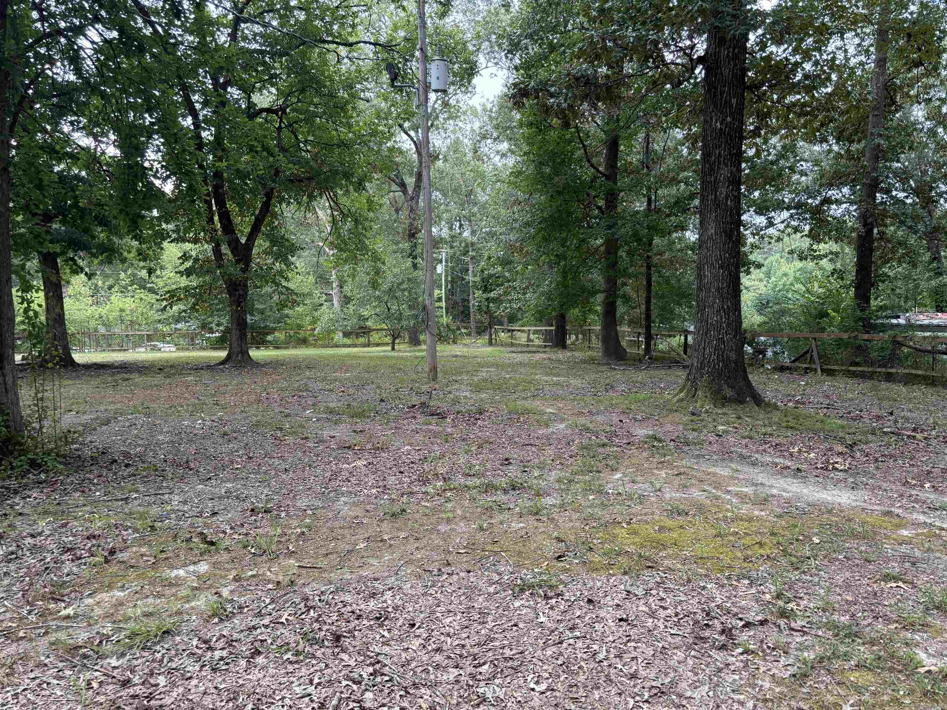 8201 Oakview Dr  Hensley, AR