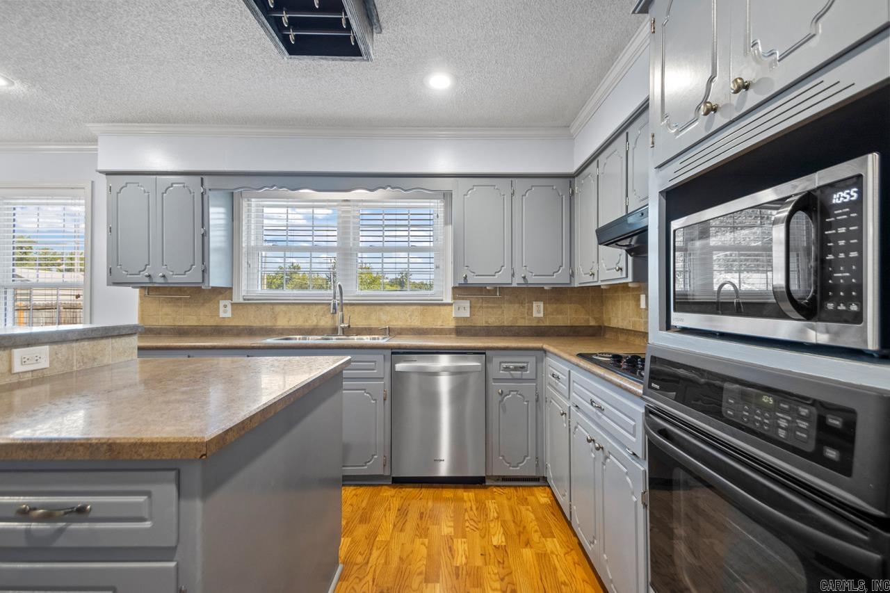 1406 Coolhurst  Sherwood, AR