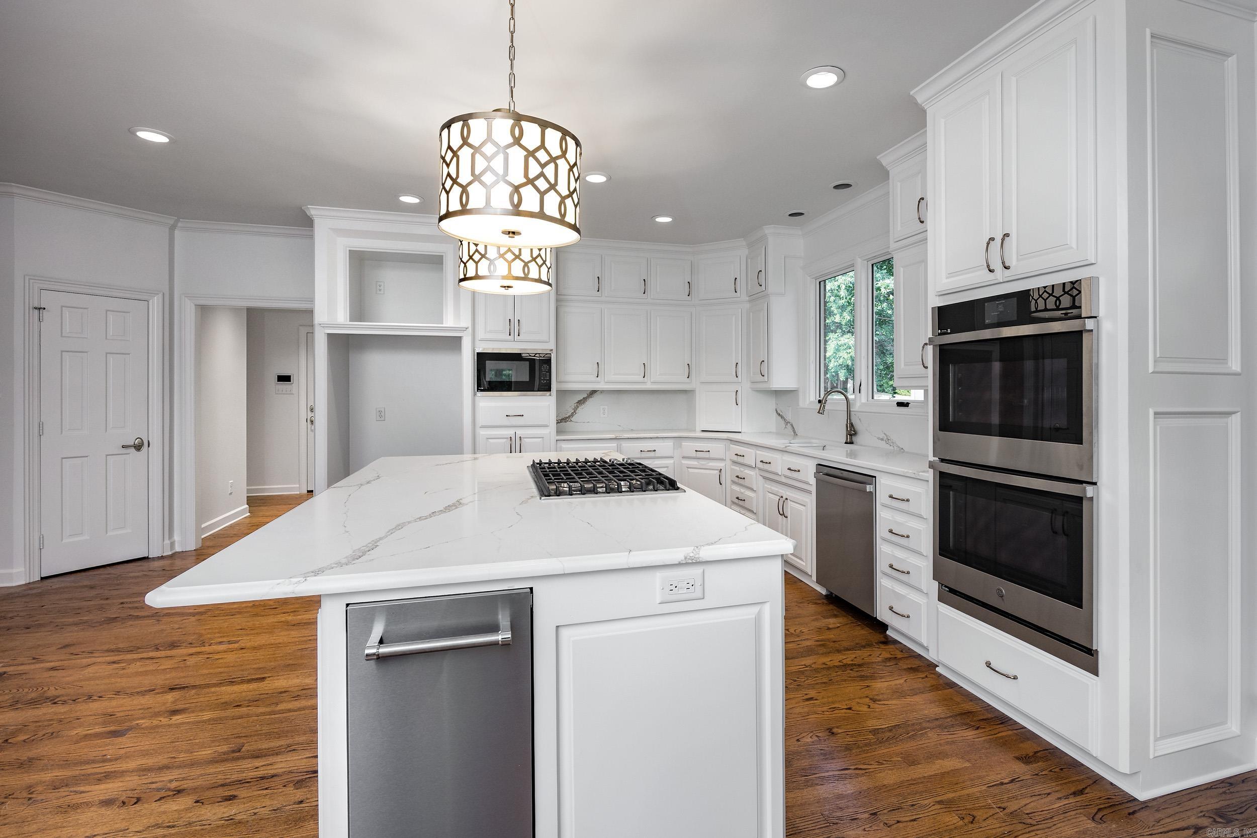 22 Avignon Drive Little Rock, AR 72223