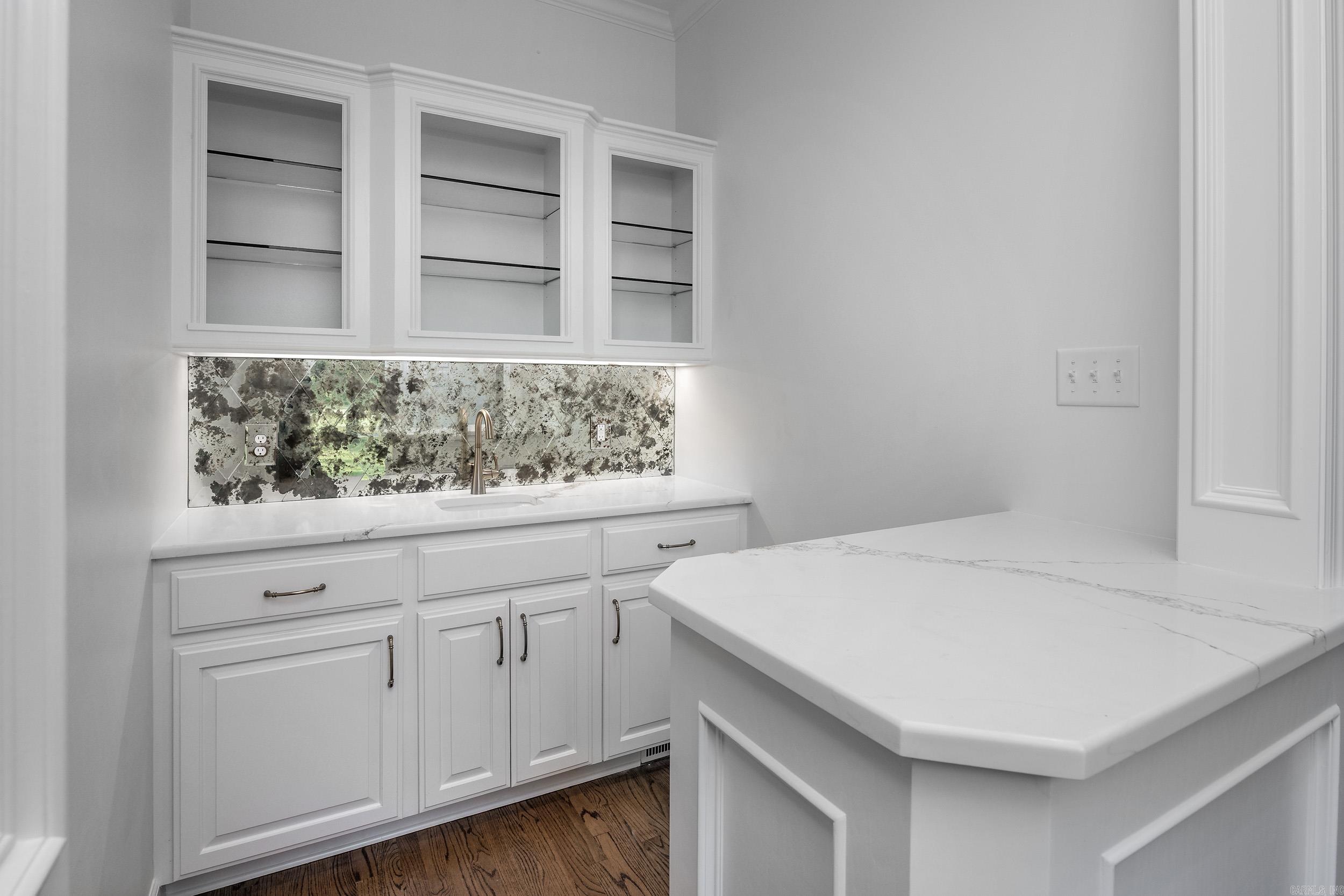 22 Avignon Drive Little Rock, AR 72223