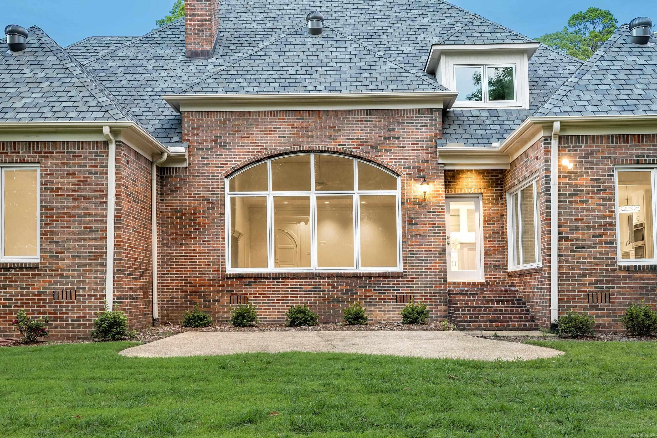 22 Avignon Court Little Rock, AR 72223