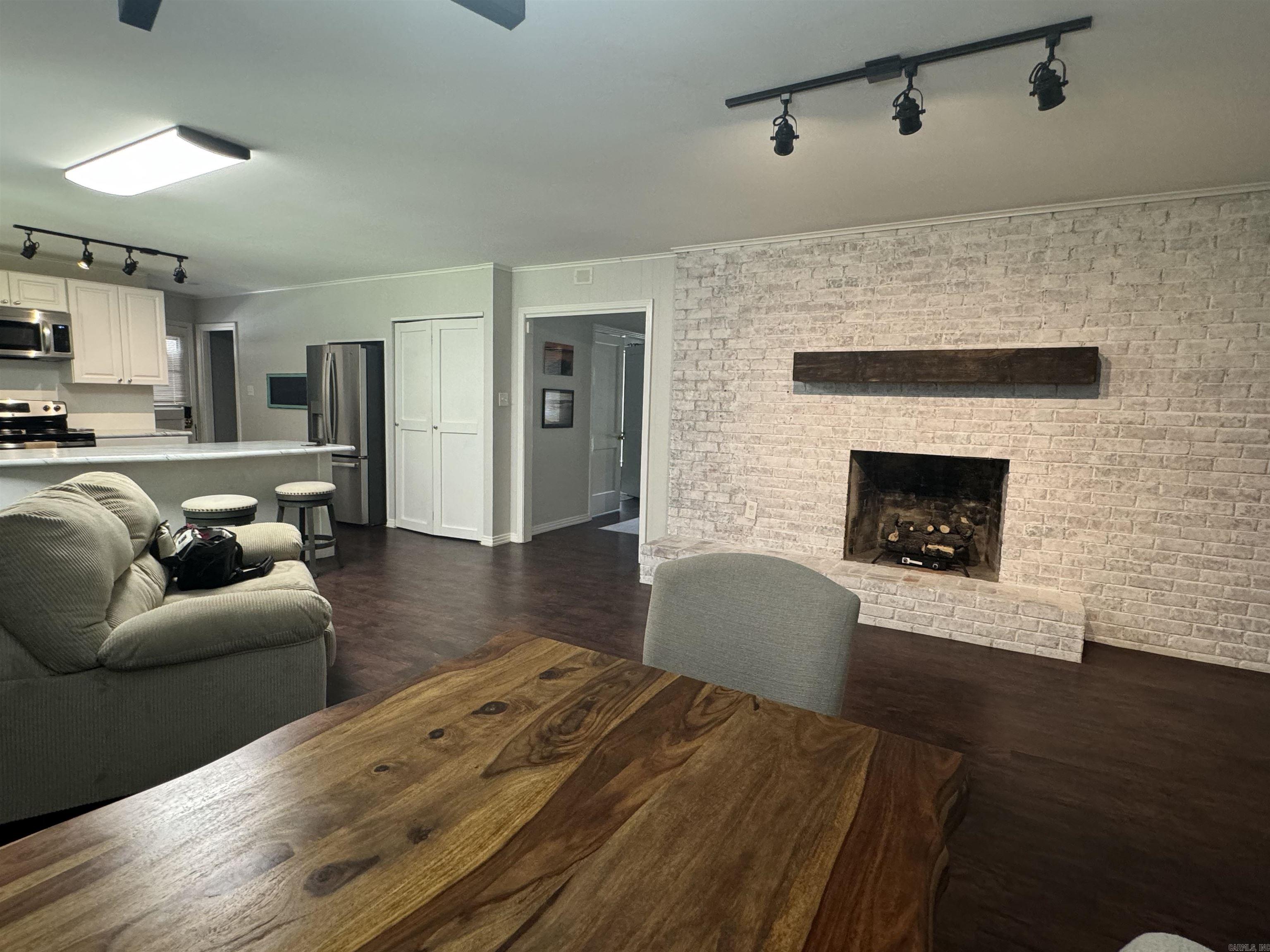 1207 ELM ST. Crossett, AR 71635