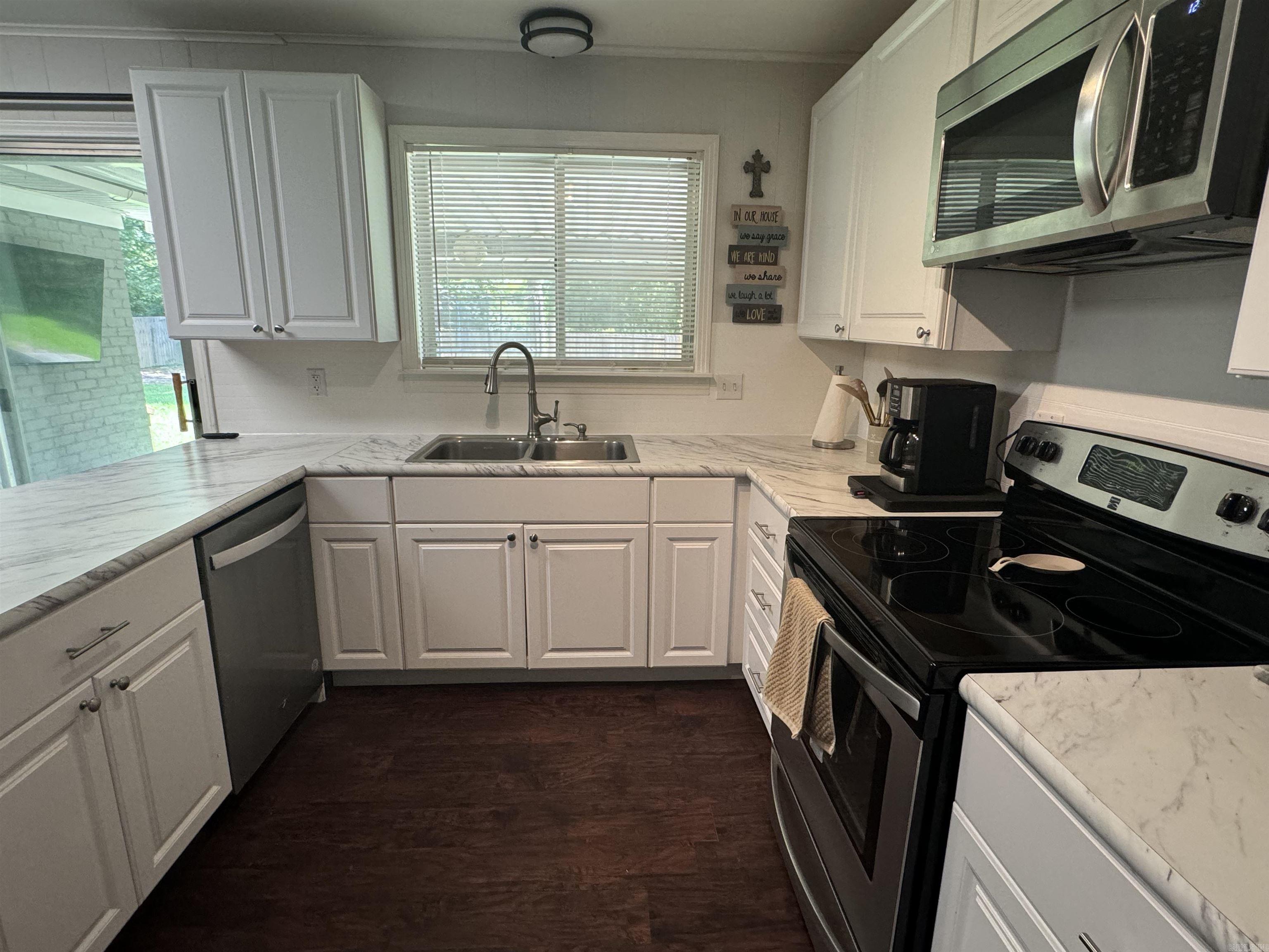 1207 ELM ST. Crossett, AR 71635