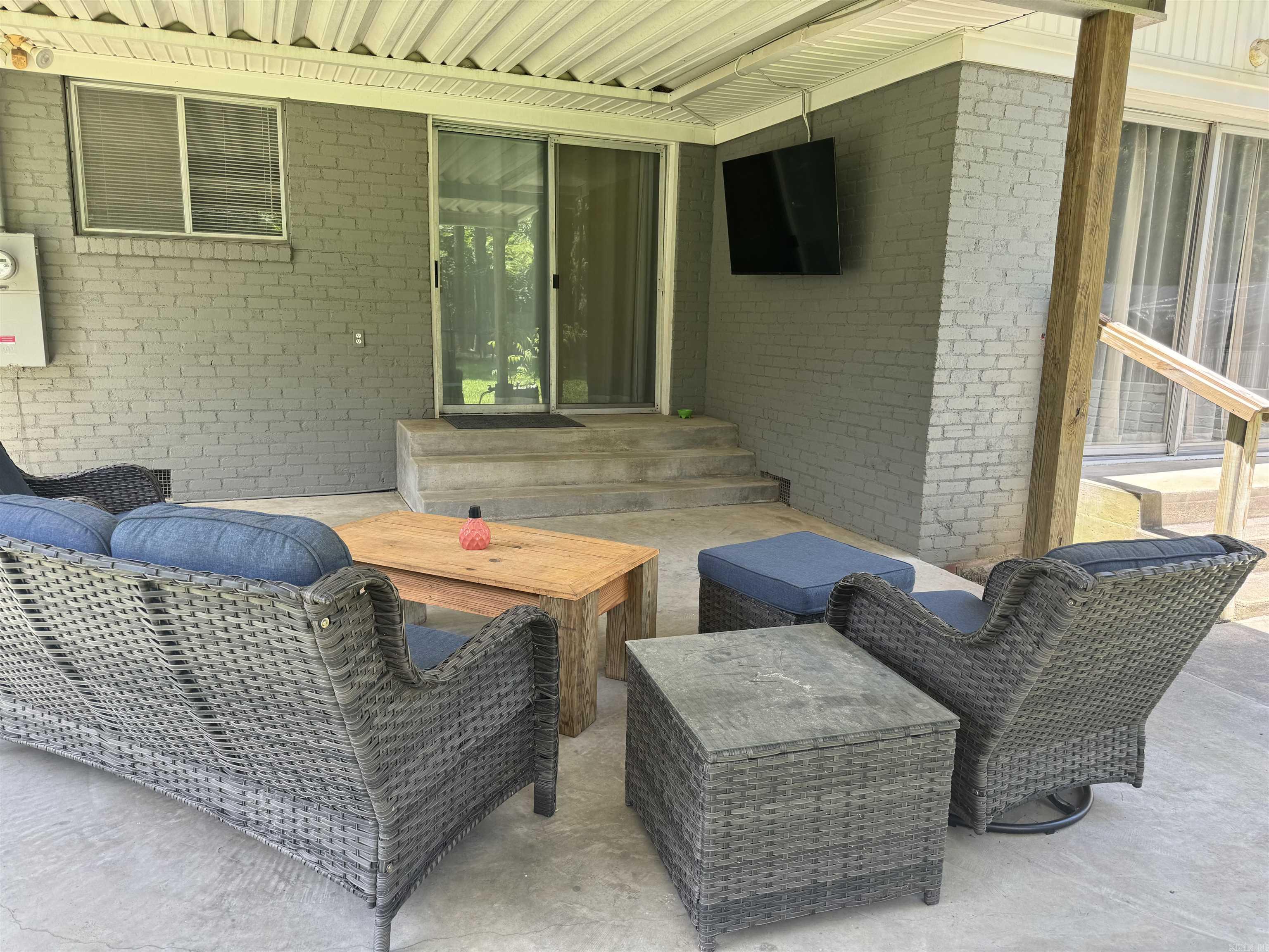1207 ELM ST. Crossett, AR 71635