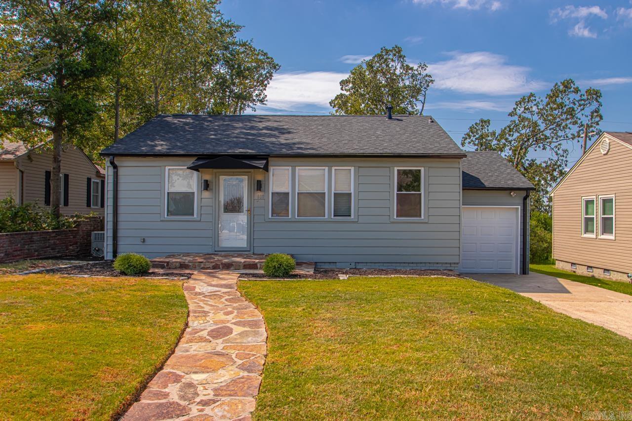6609 Greenwood  Cammack Village, AR