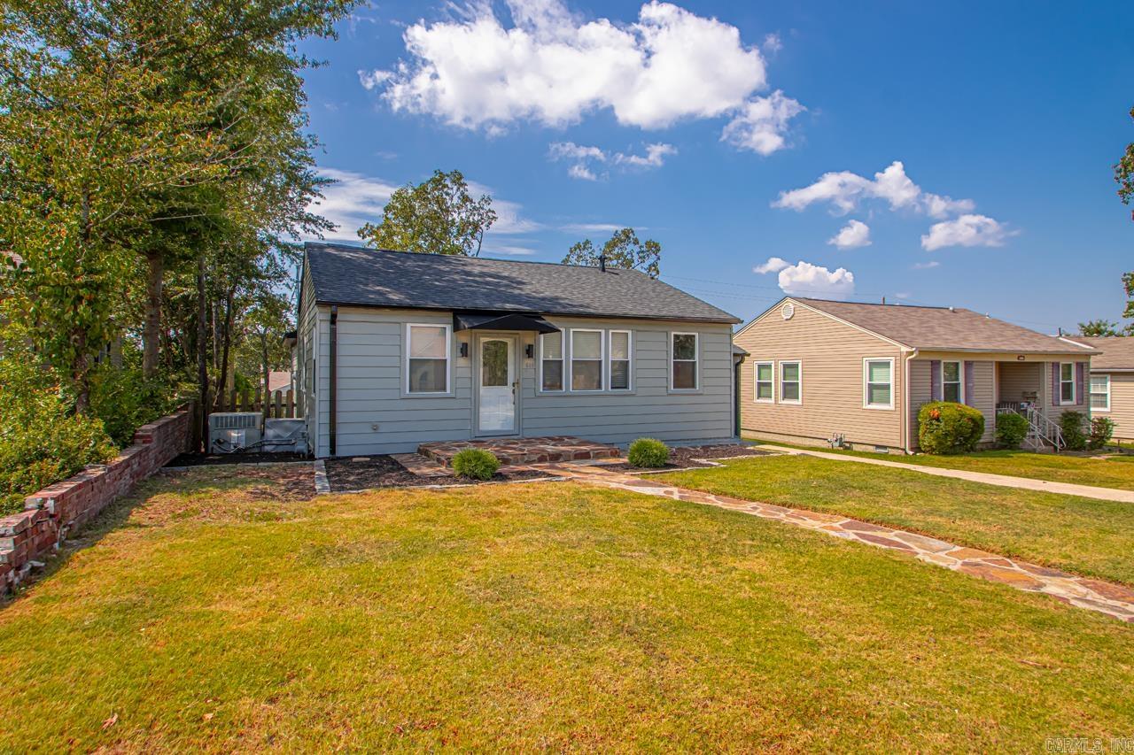 6609 Greenwood  Cammack Village, AR