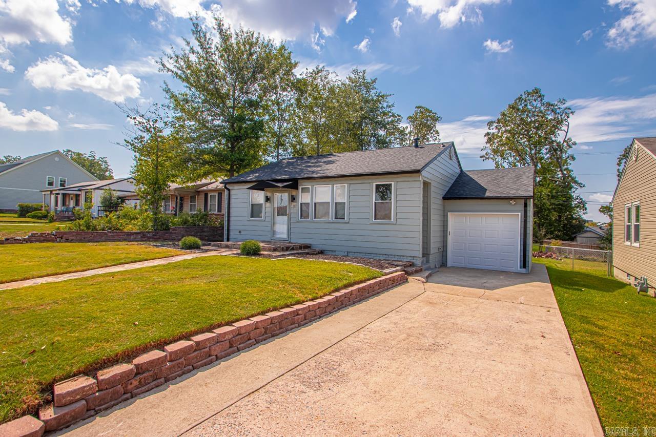 6609 Greenwood  Cammack Village, AR