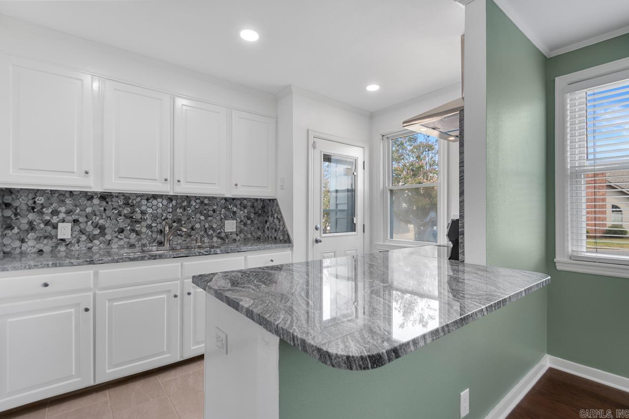 6609 Greenwood  Cammack Village, AR