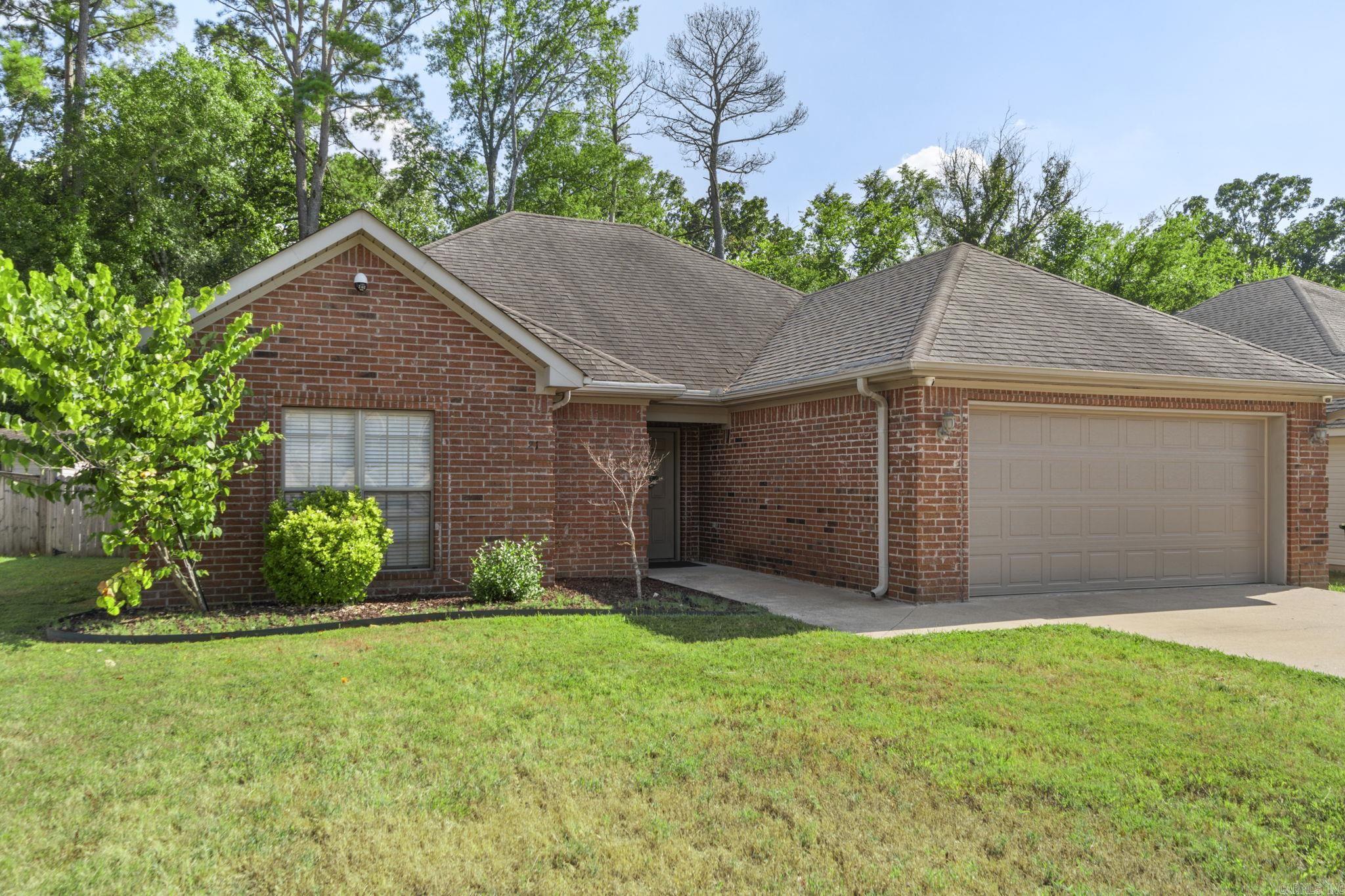 21 Crystalwood  Little Rock, AR