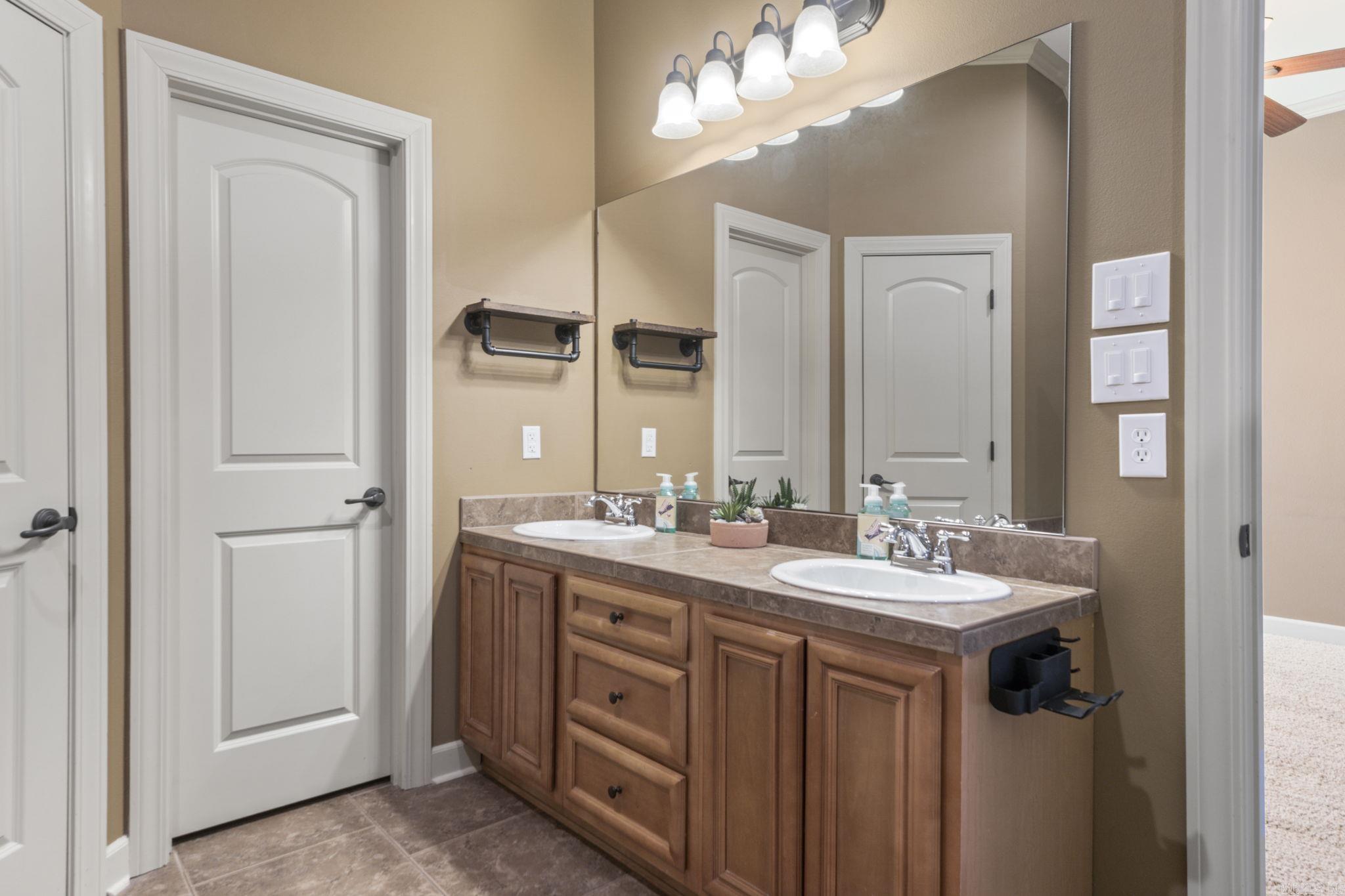 21 Crystalwood  Little Rock, AR