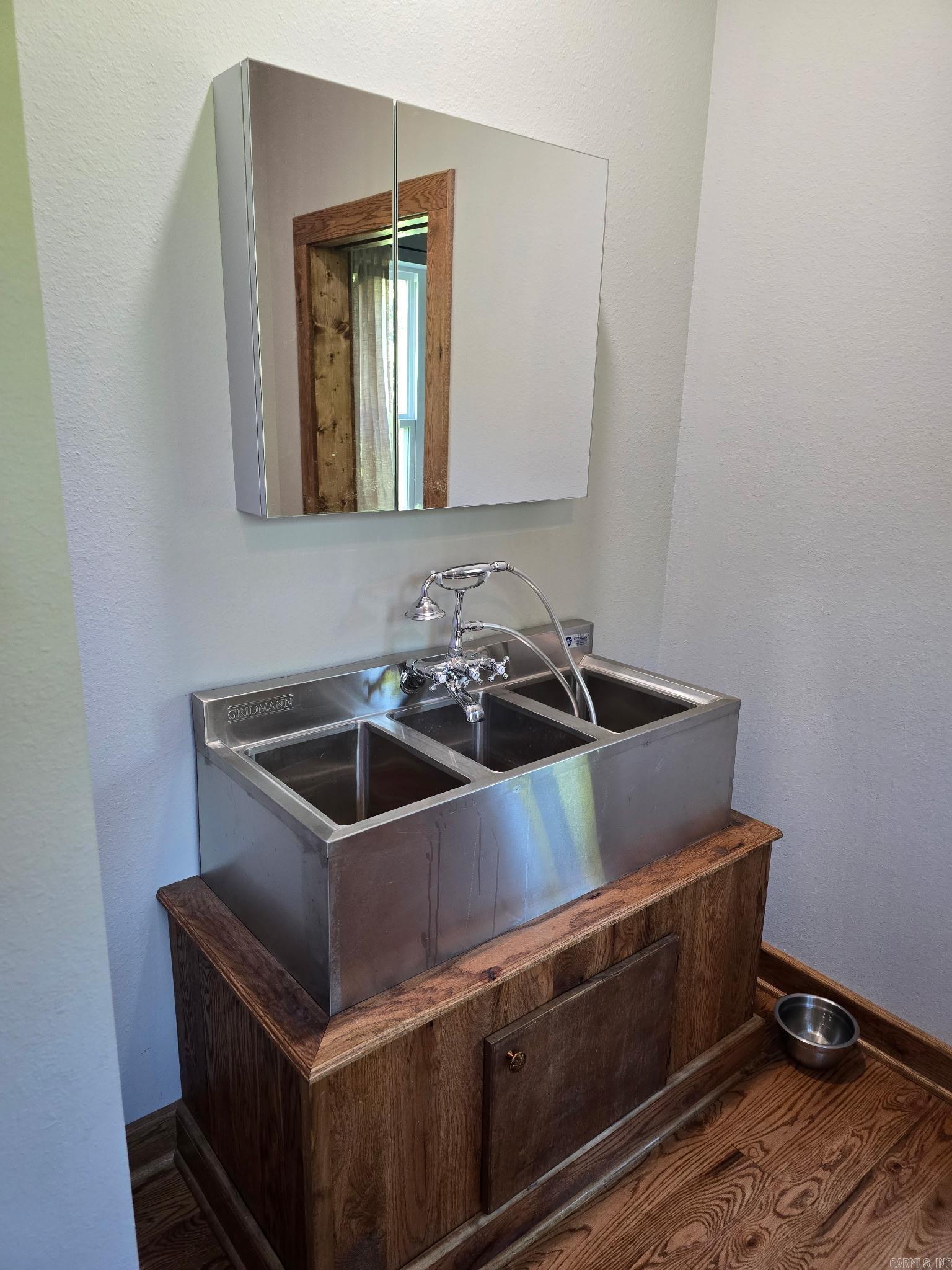 2055 E Church Street  Altus, AR