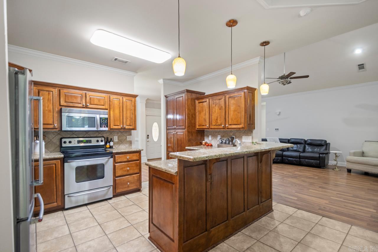 232 Sunset Cir  Cabot, AR