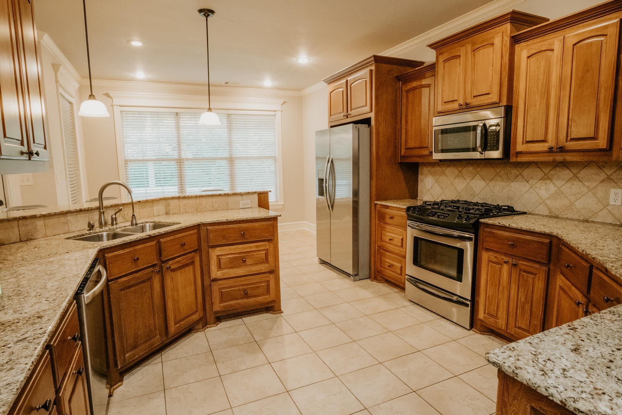 3908 Robinwood  Bryant, AR
