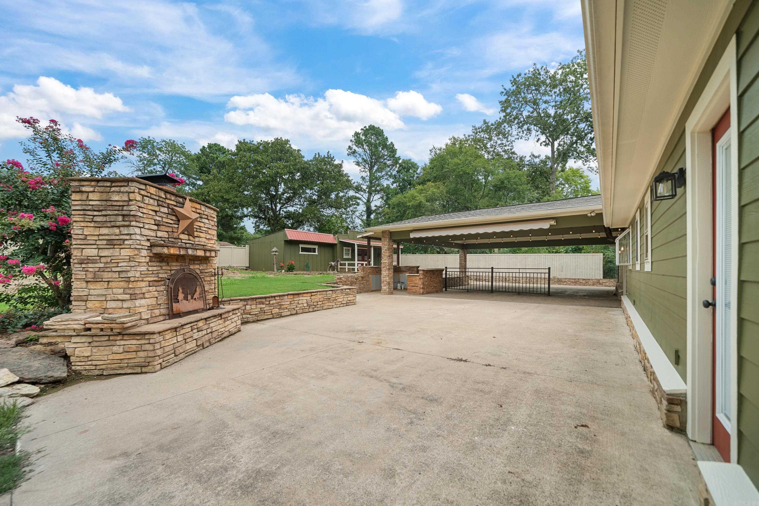 205 Lakeside  Hot Springs, AR