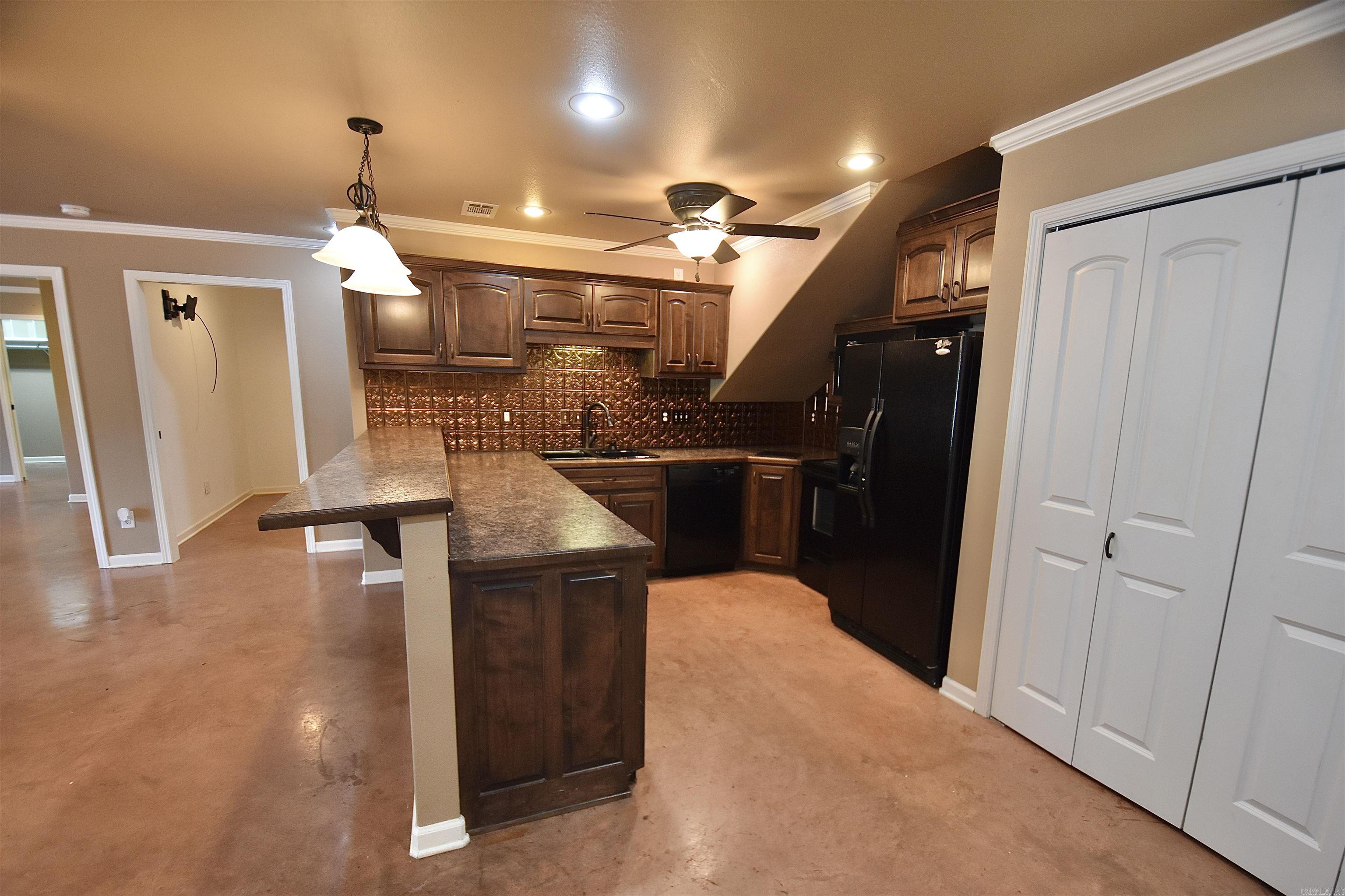 140 Tanglewood  Hot Springs, AR
