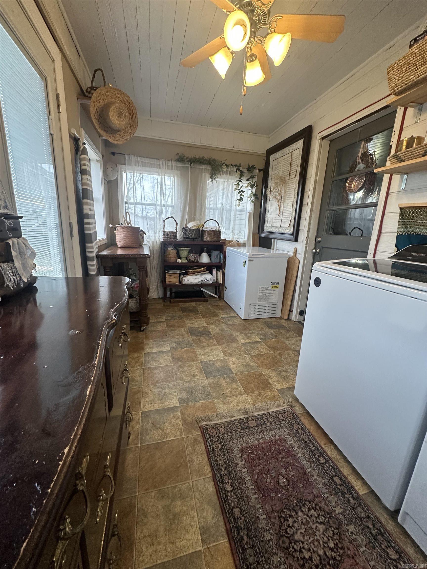 97 S Oak  Brookland, AR