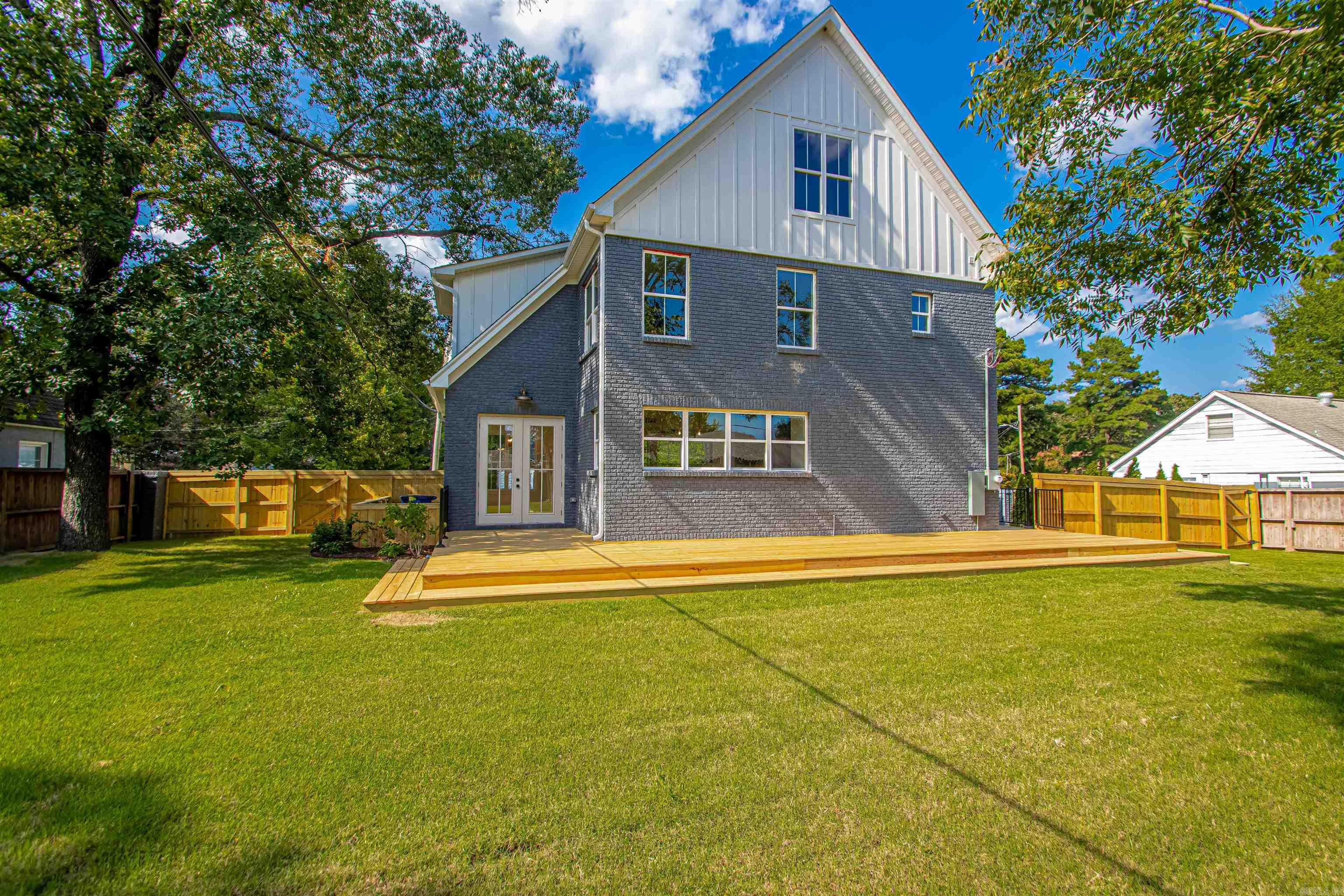 524 W B Ave  North Little Rock, AR