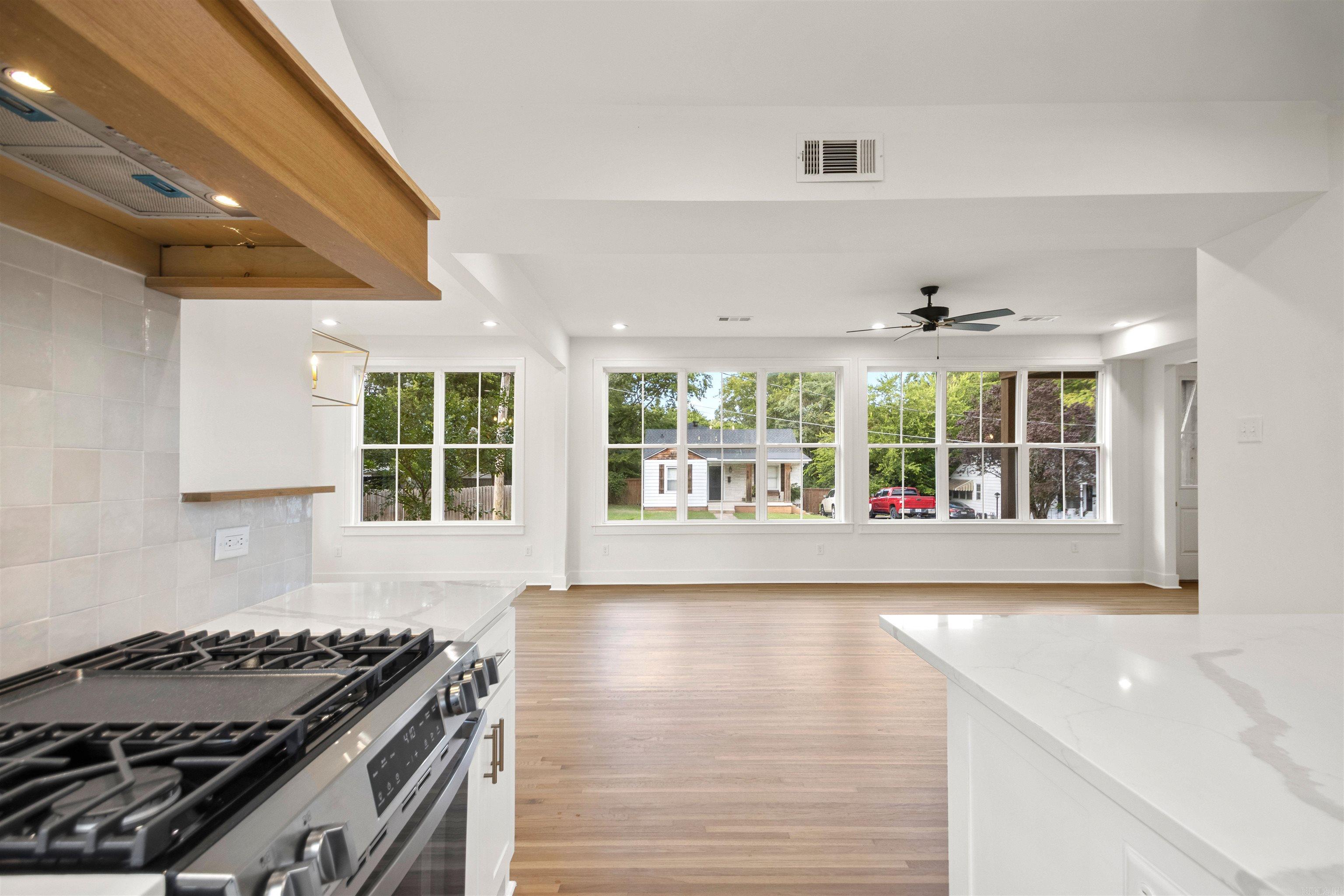 524 W B Ave  North Little Rock, AR