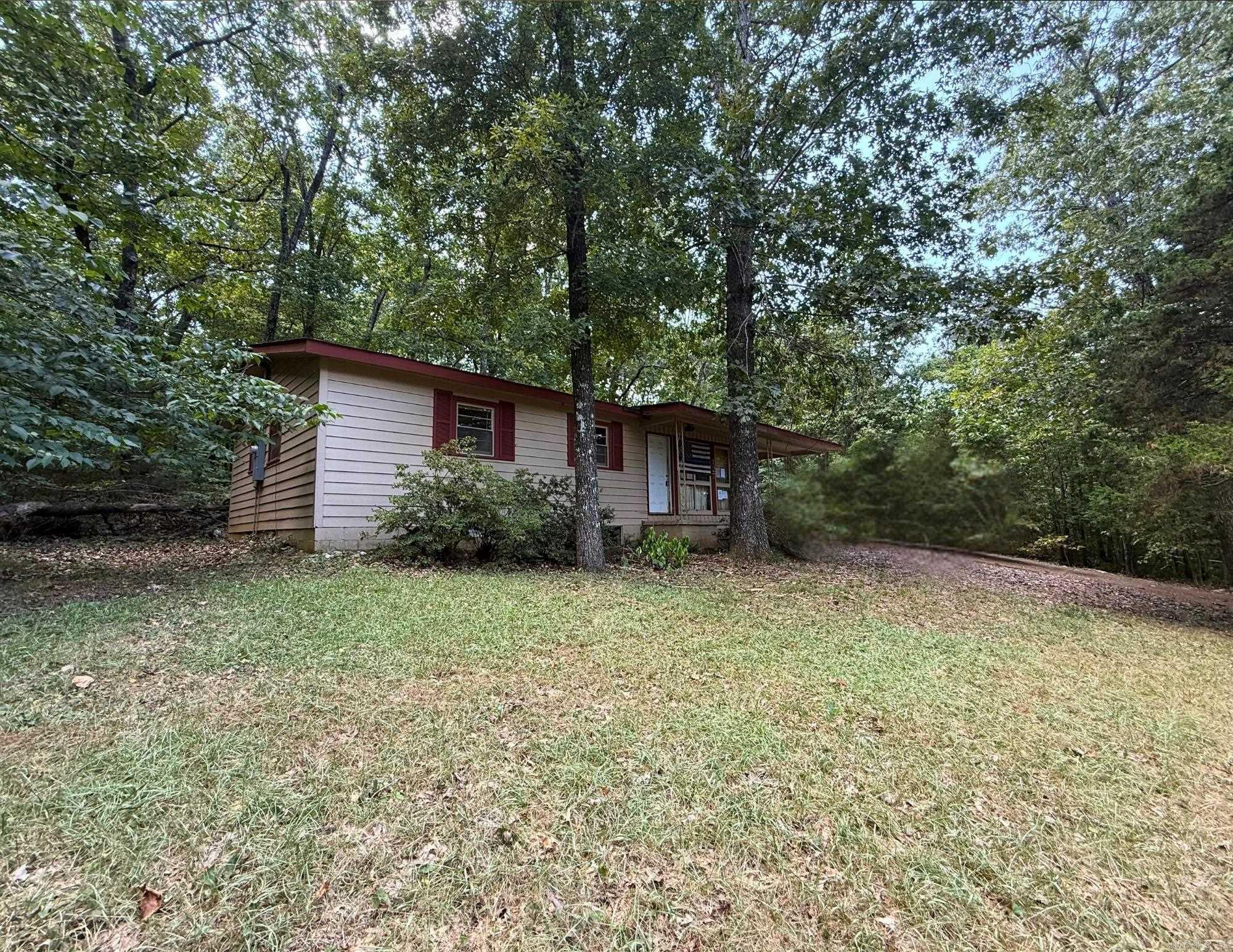 127 Algonquin Cir
