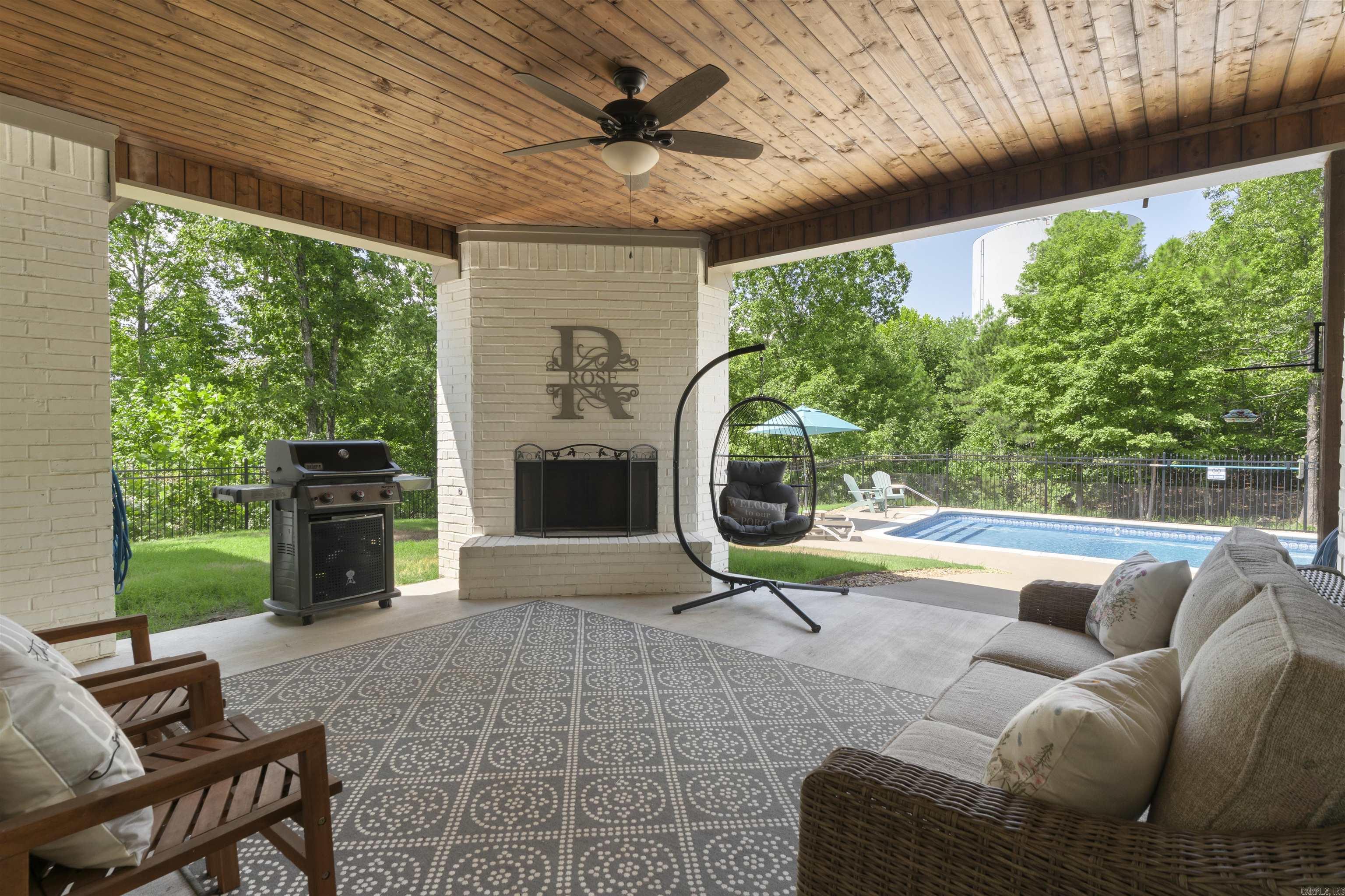 809 Carbondale  Little Rock, AR