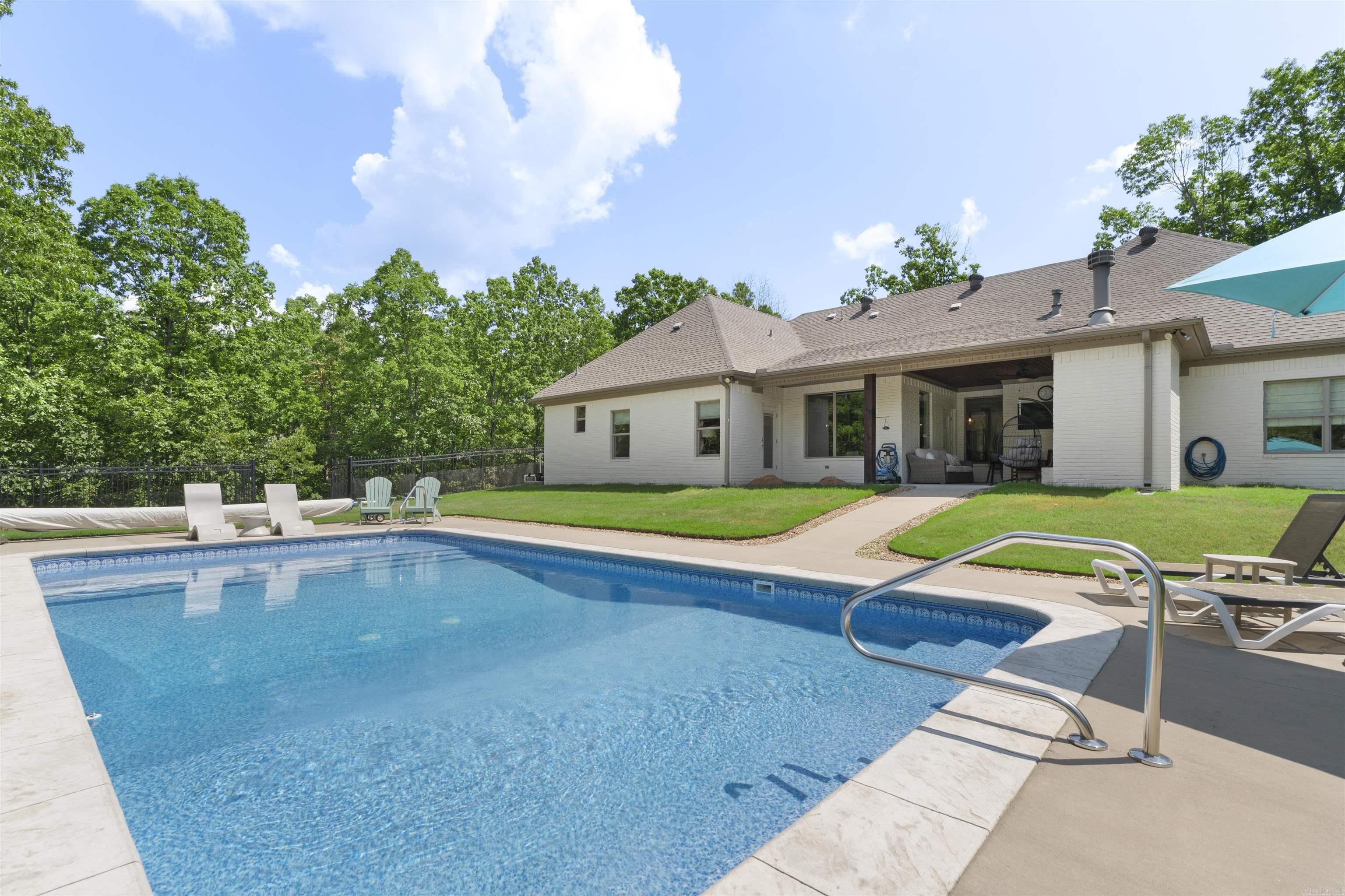 809 Carbondale  Little Rock, AR