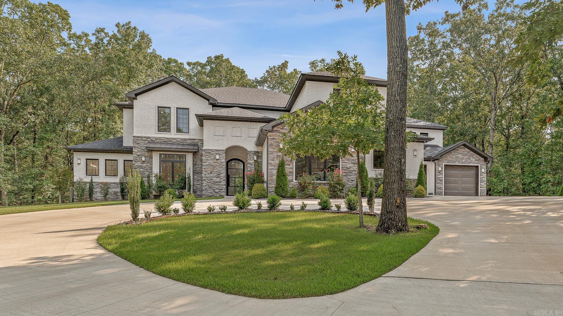 2204 Hazeltine Drive