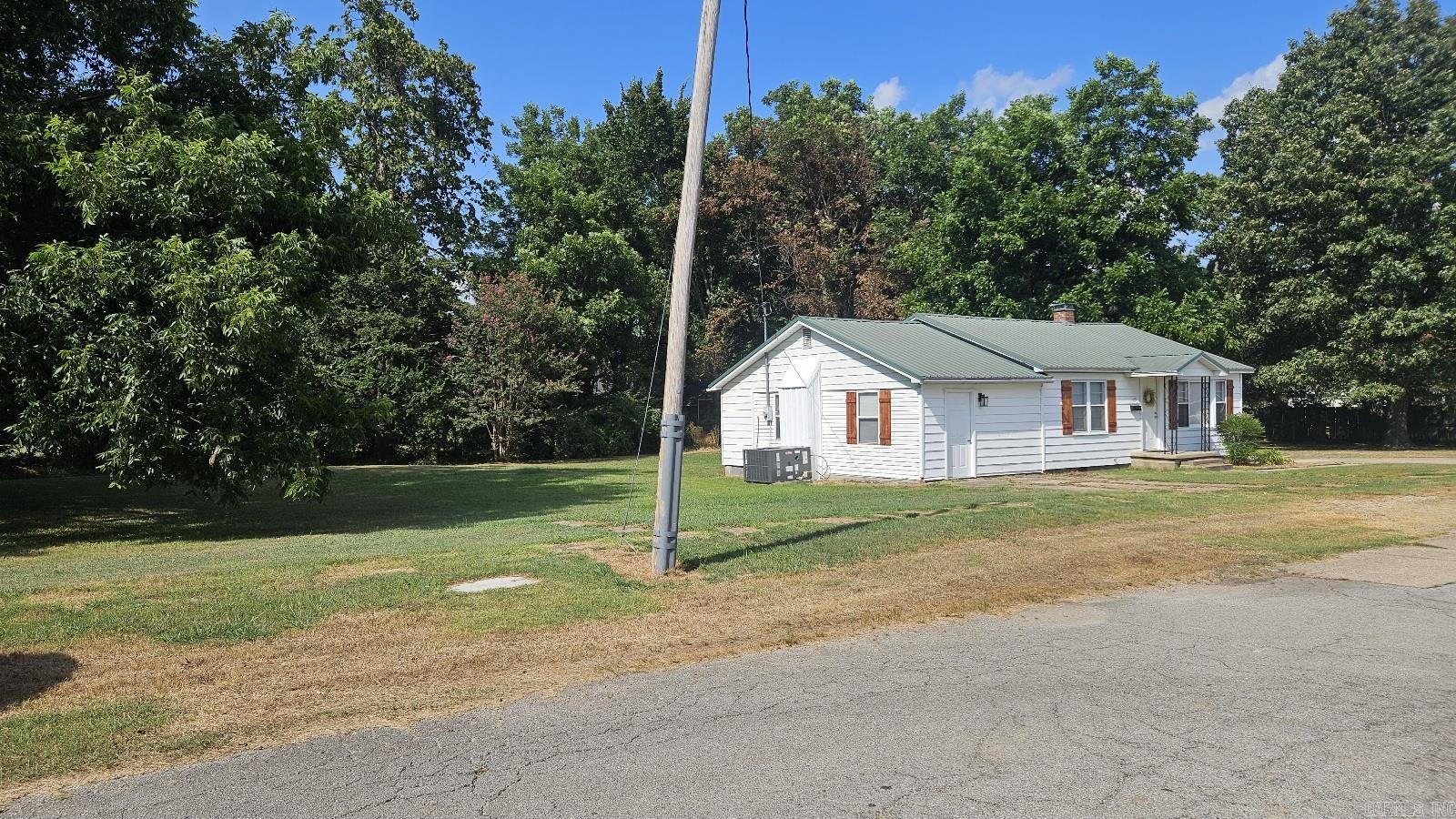 115 E 2Nd St  Rector, AR