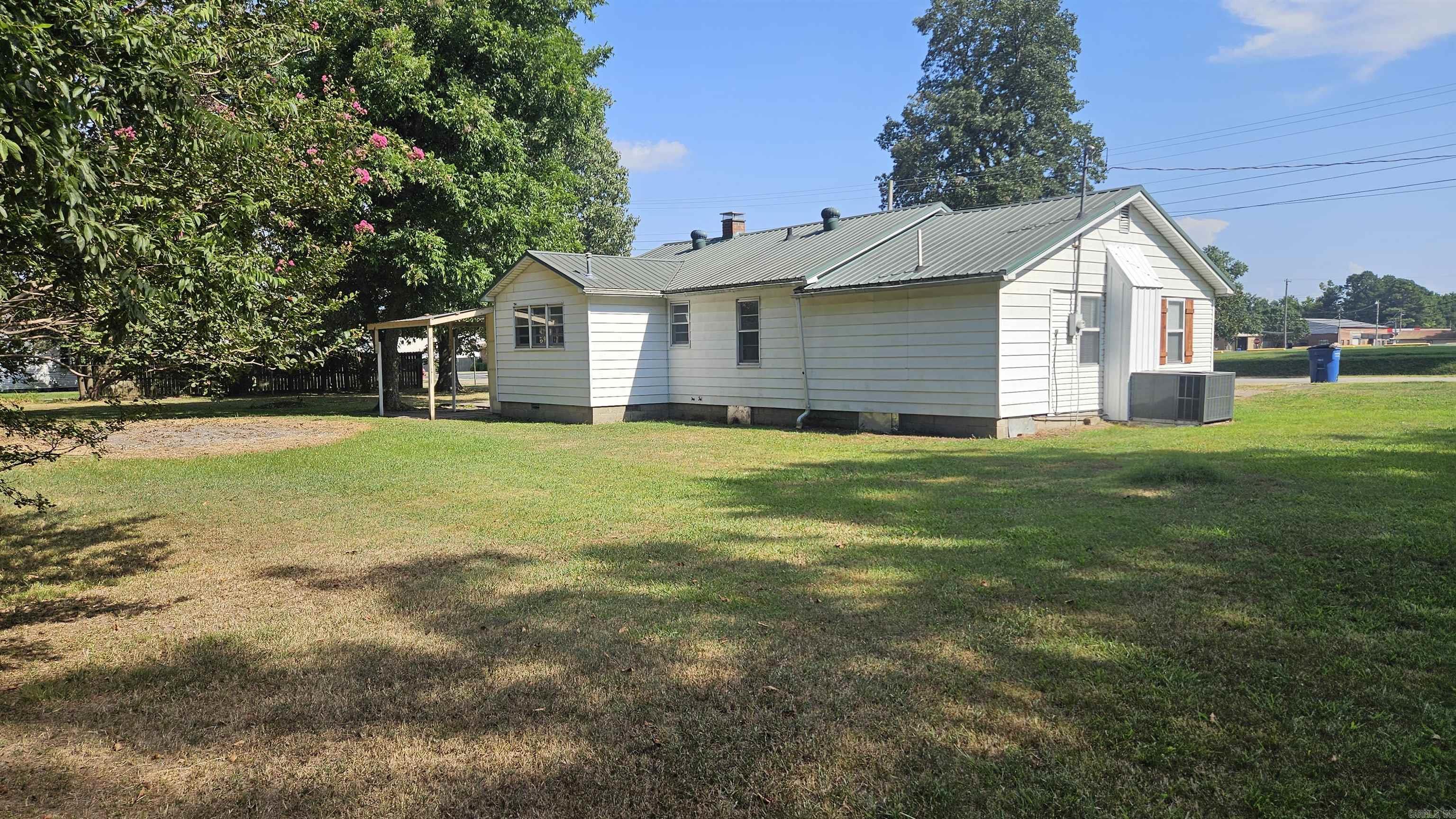 115 E 2Nd St  Rector, AR