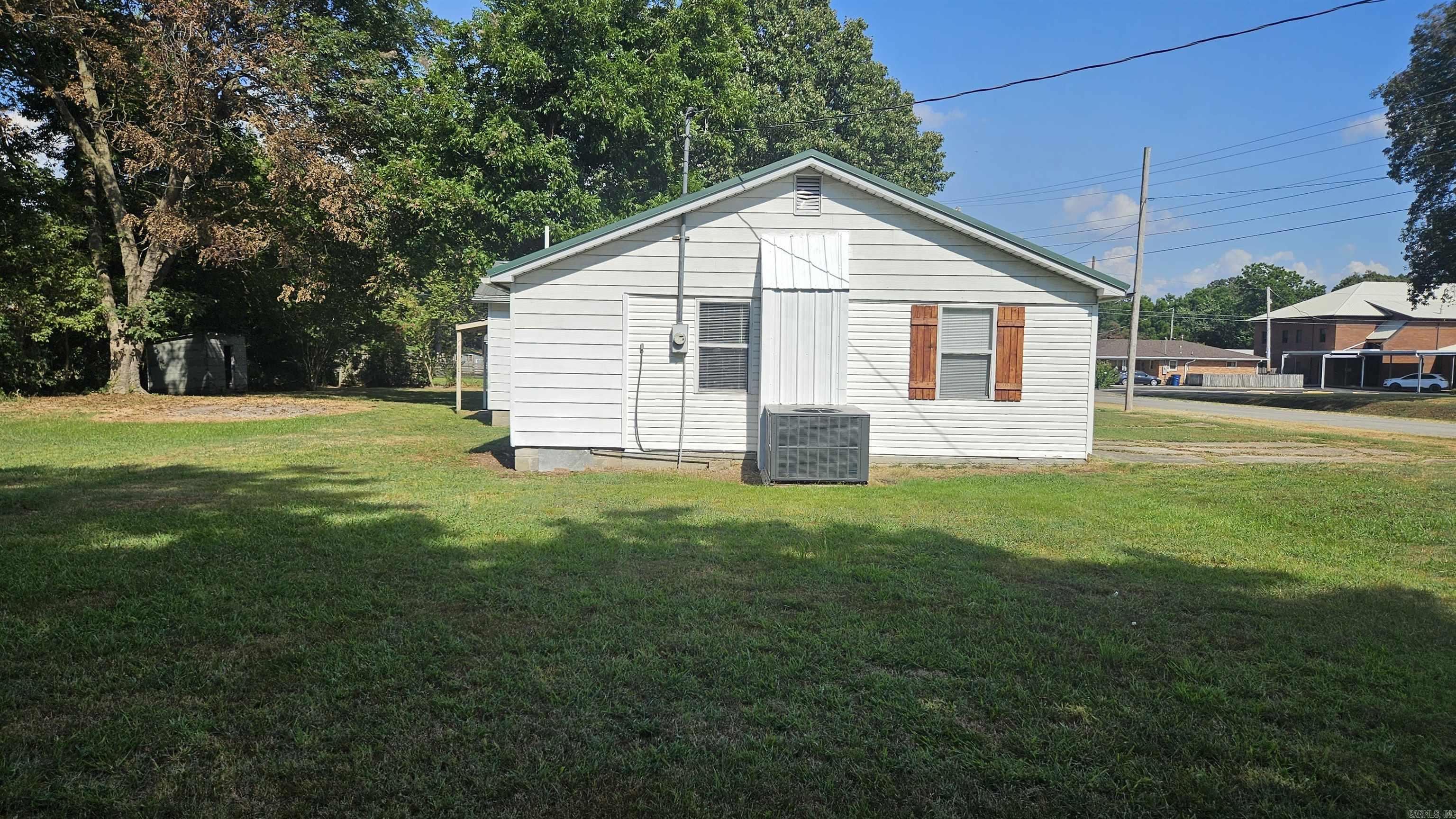 115 E 2Nd St  Rector, AR