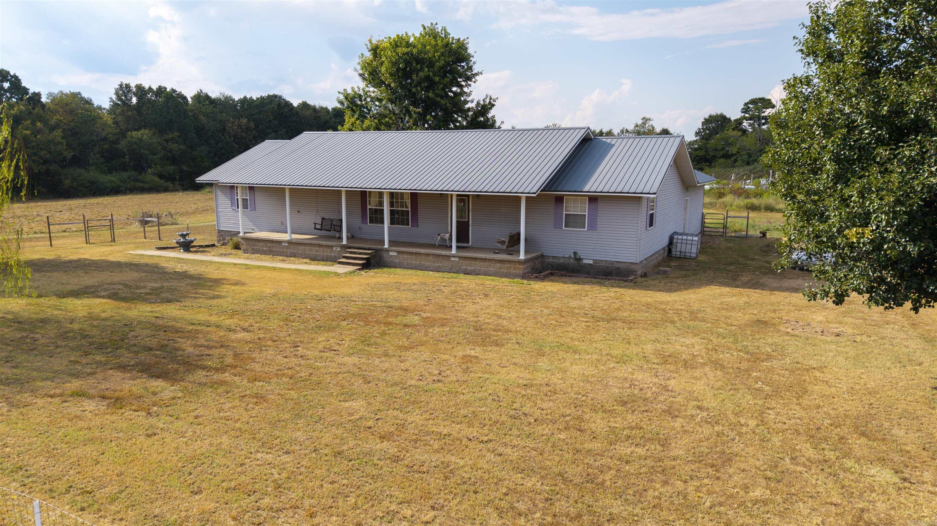 121 Arkansas Ave.  Rose Bud, AR
