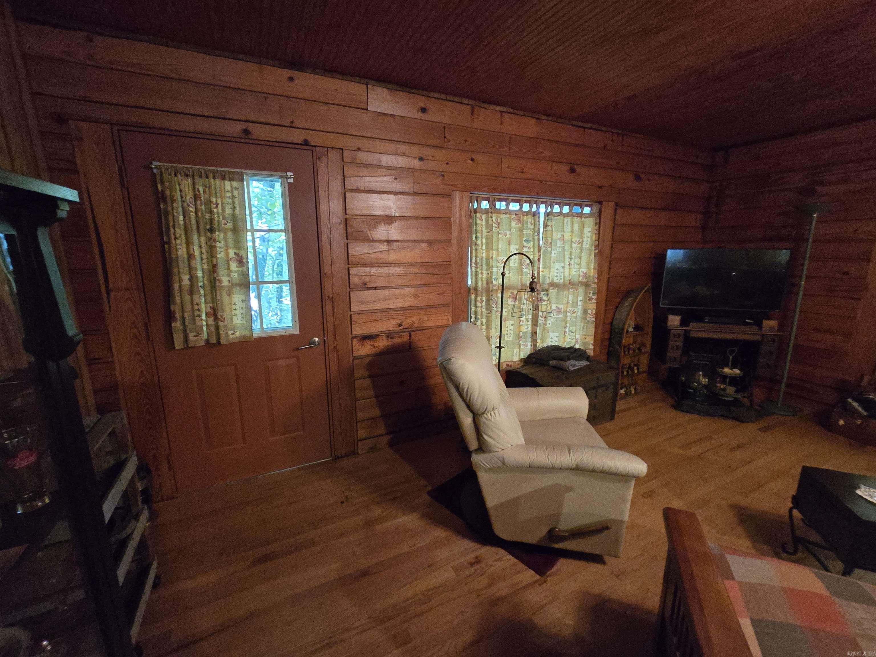 2732 Mitchell Road  Mountain View, AR