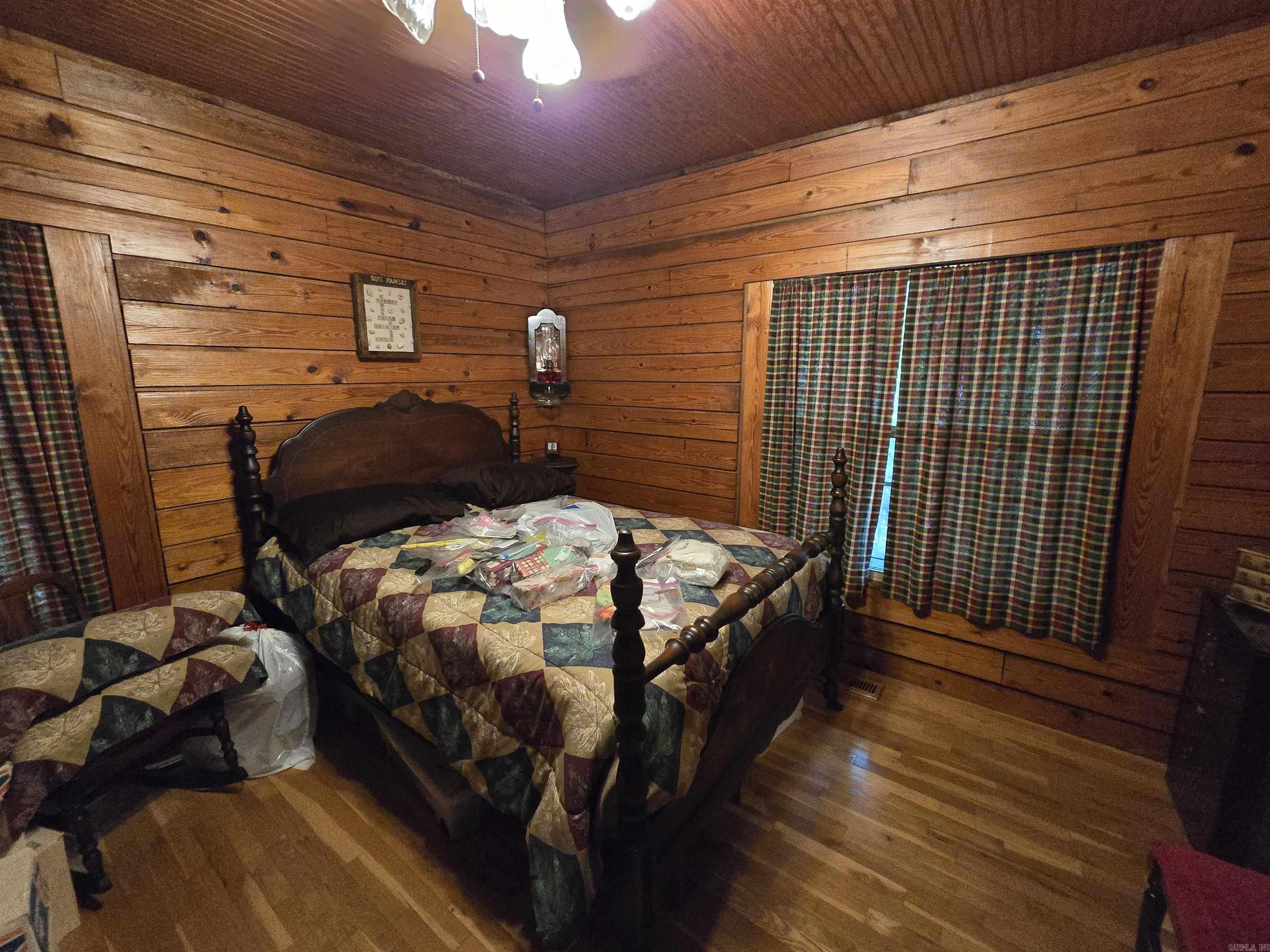2732 Mitchell Road  Mountain View, AR