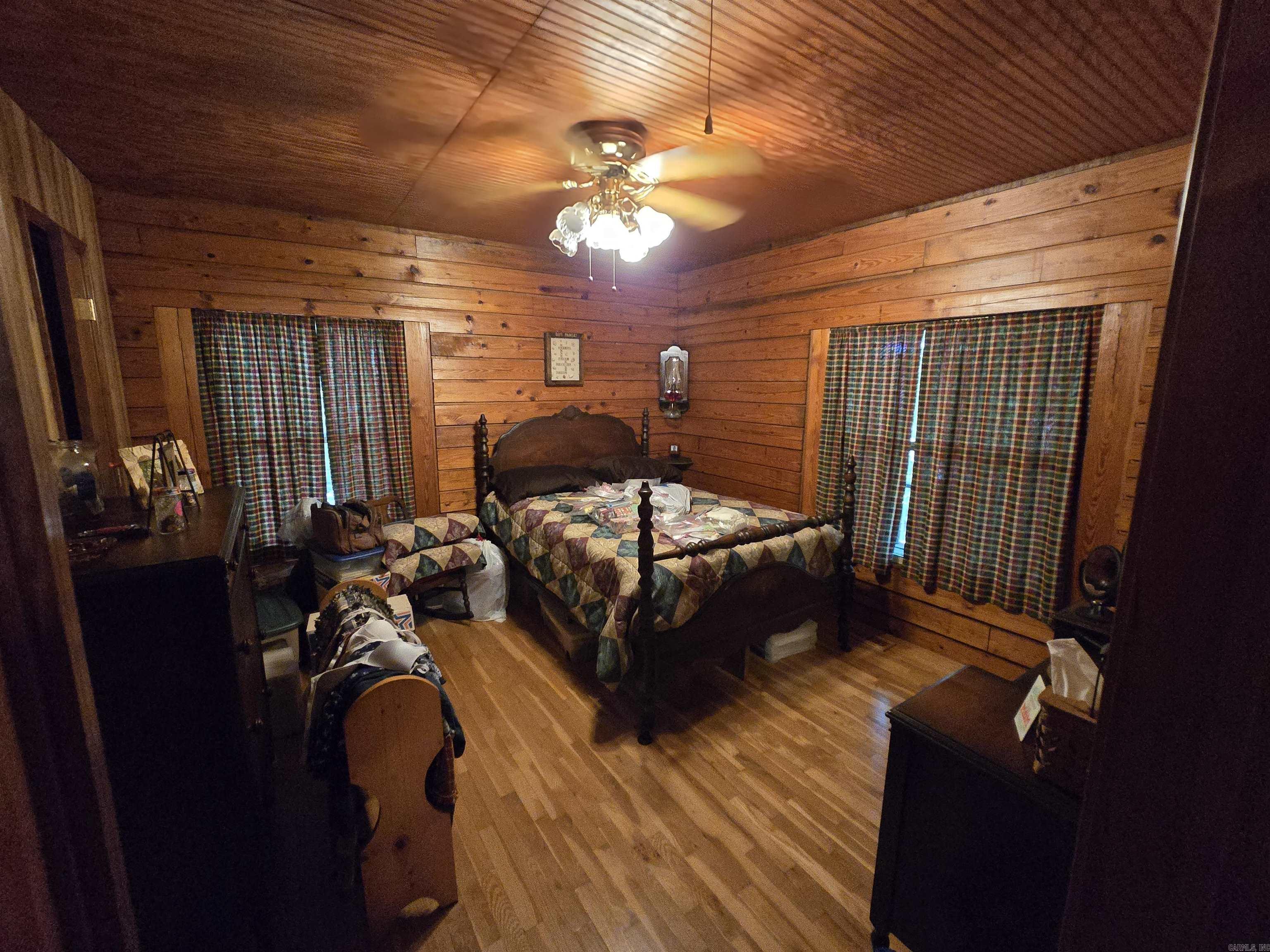 2732 Mitchell Road  Mountain View, AR