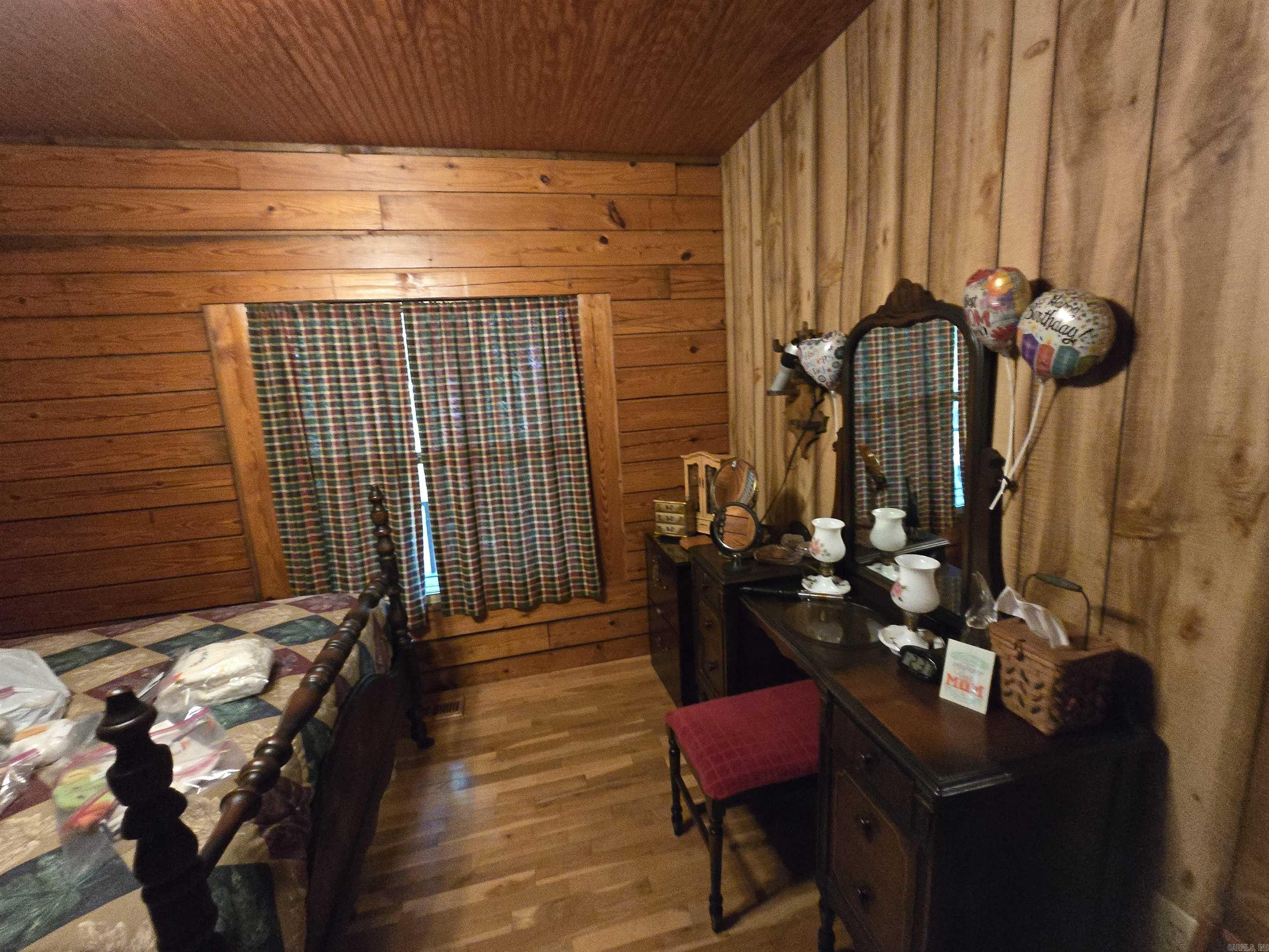 2732 Mitchell Road  Mountain View, AR