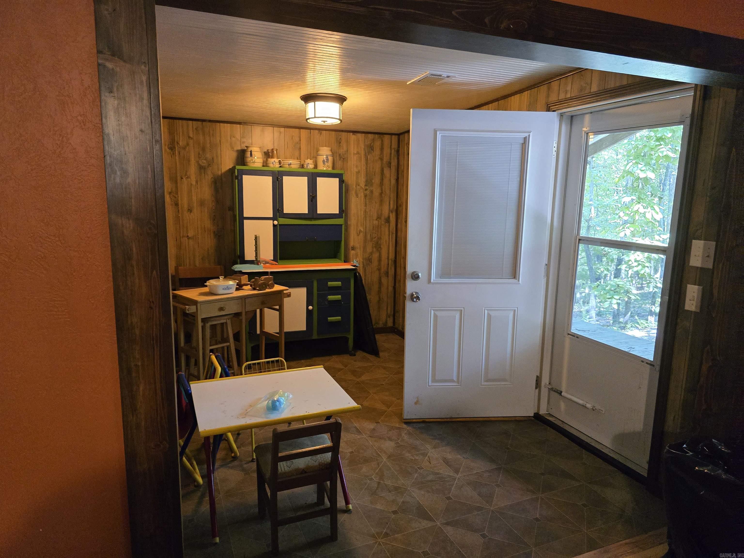 2732 Mitchell Road  Mountain View, AR